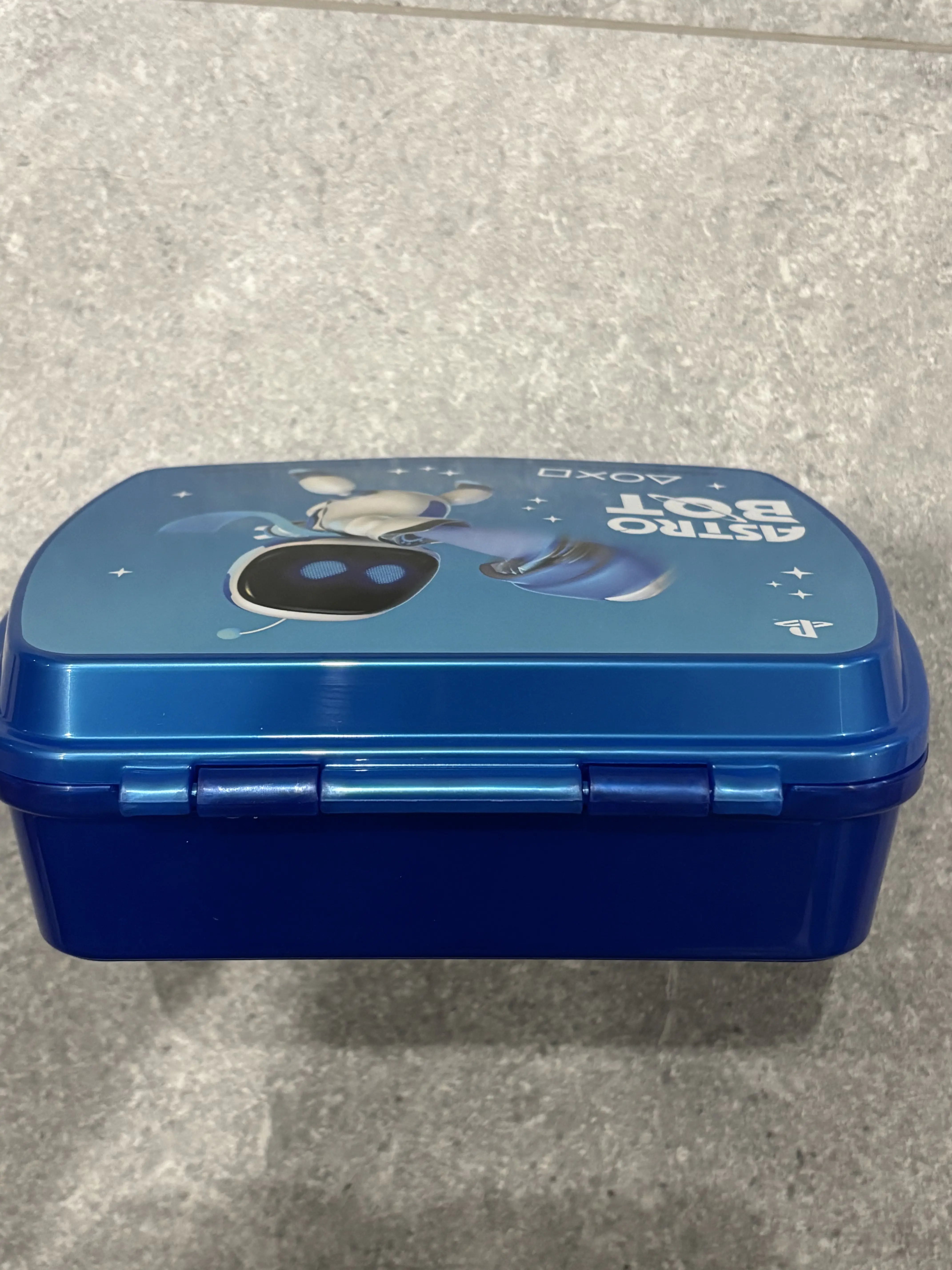 Playstation Astro Bot lustige Plastik Brotdose Produktfoto