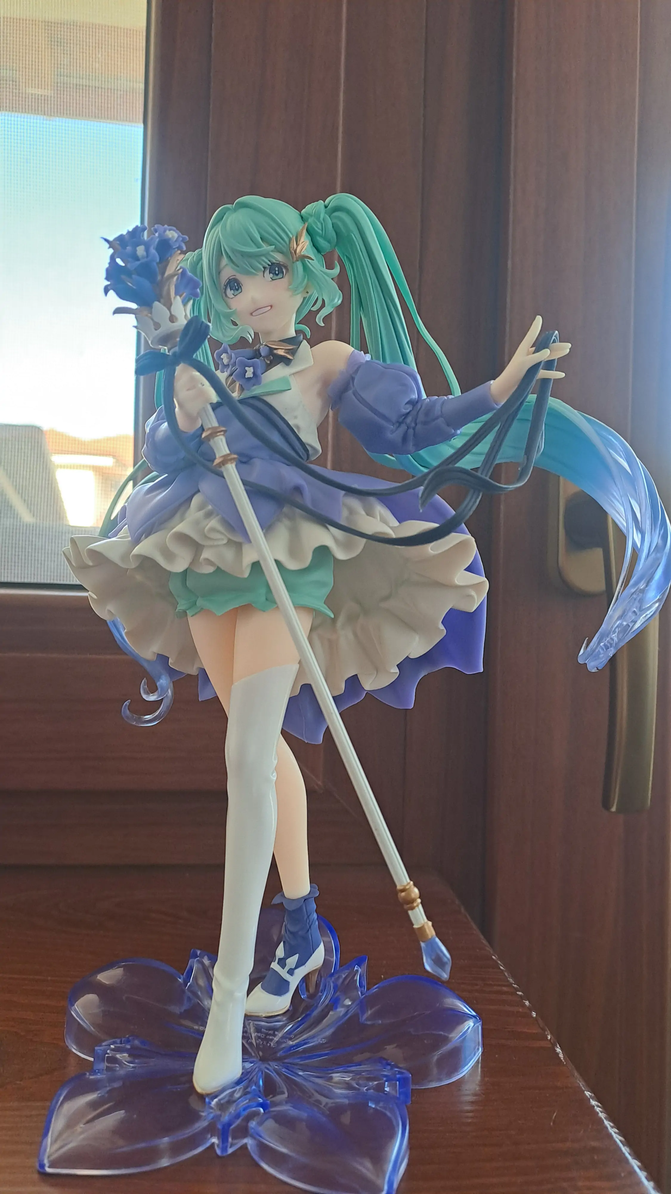 Hatsune Miku AMP PVC Statue Hatsune Miku Birthday 2024 Ver. 21 cm Produktfoto