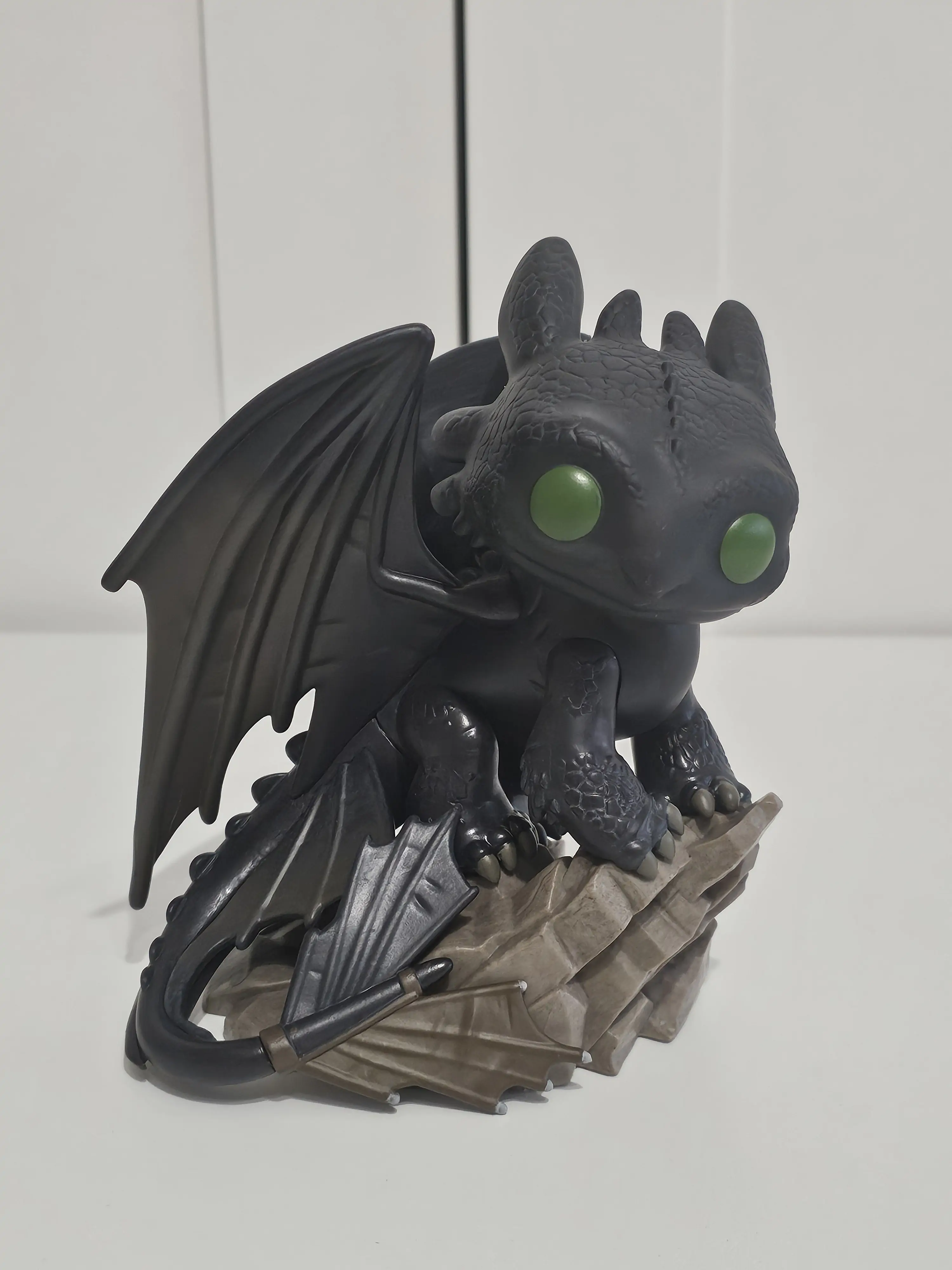 "How to Train Your Dragon LAM Funko POP! Deluxe Vinyl Figur Toothless 16 cm" Produktfoto