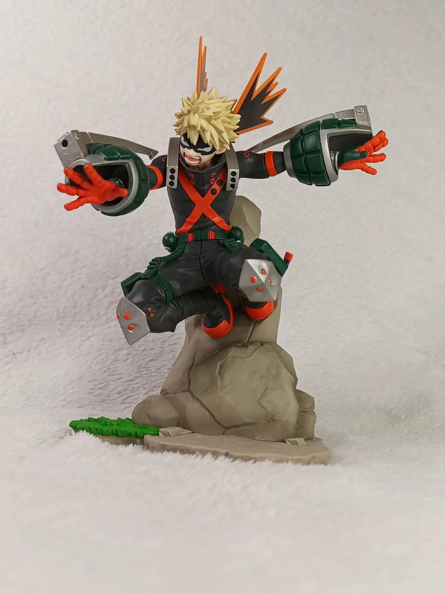 My Hero Academia: You´re Next Xross Link Anime PVC Figur Katsuki Bakugo 18 cm Produktfoto