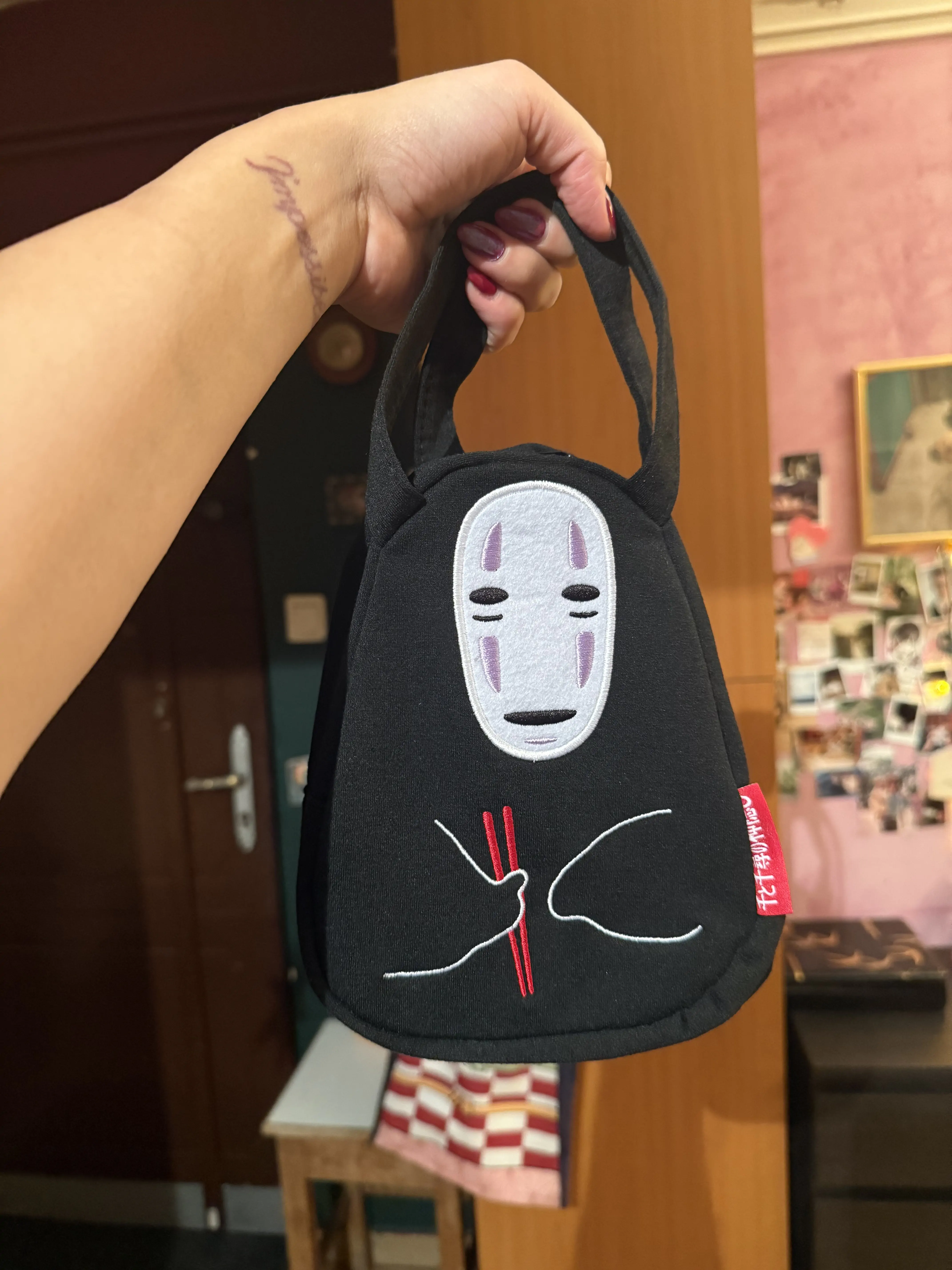Chihiros Reise ins Zauberland Lunch Tasche No Face Produktfoto