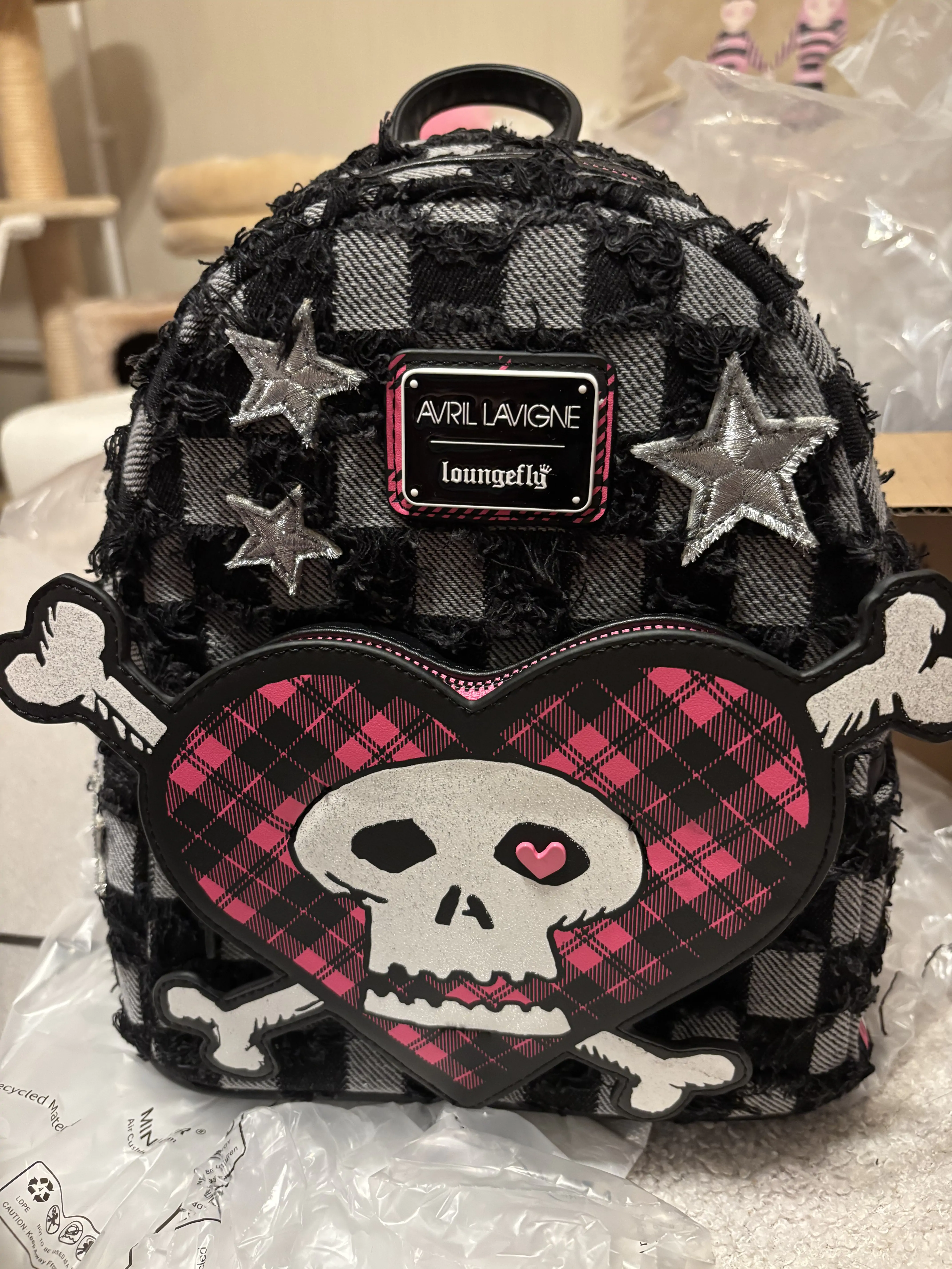 Loungefly Avril Lavigne Rucksack 26cm Produktfoto