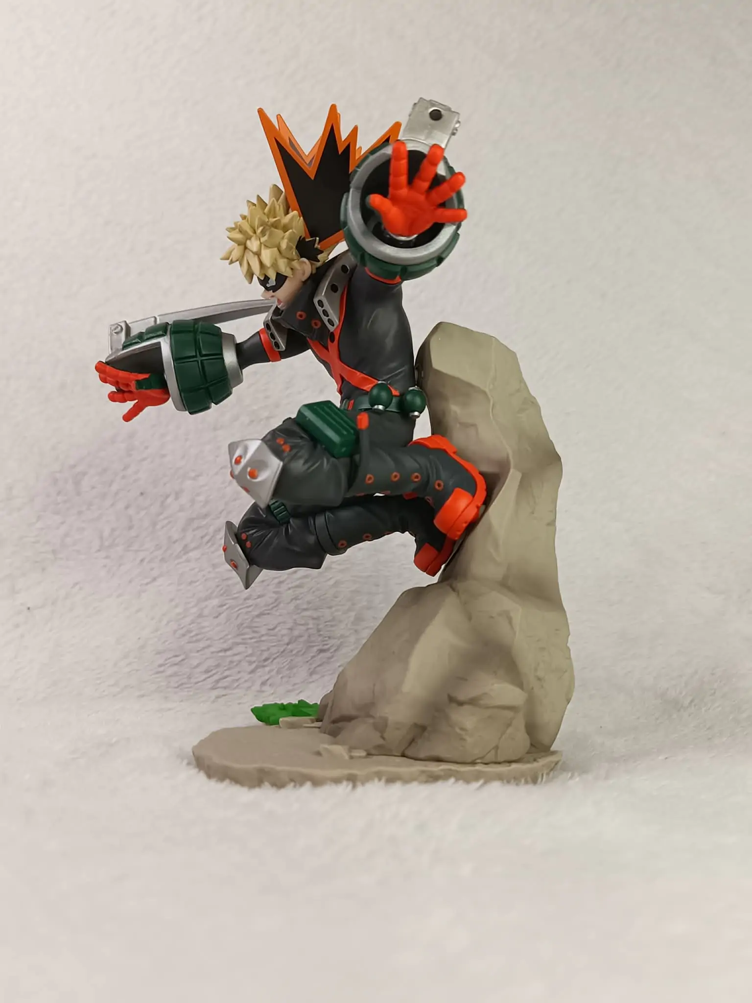 My Hero Academia: You´re Next Xross Link Anime PVC Figur Katsuki Bakugo 18 cm Produktfoto