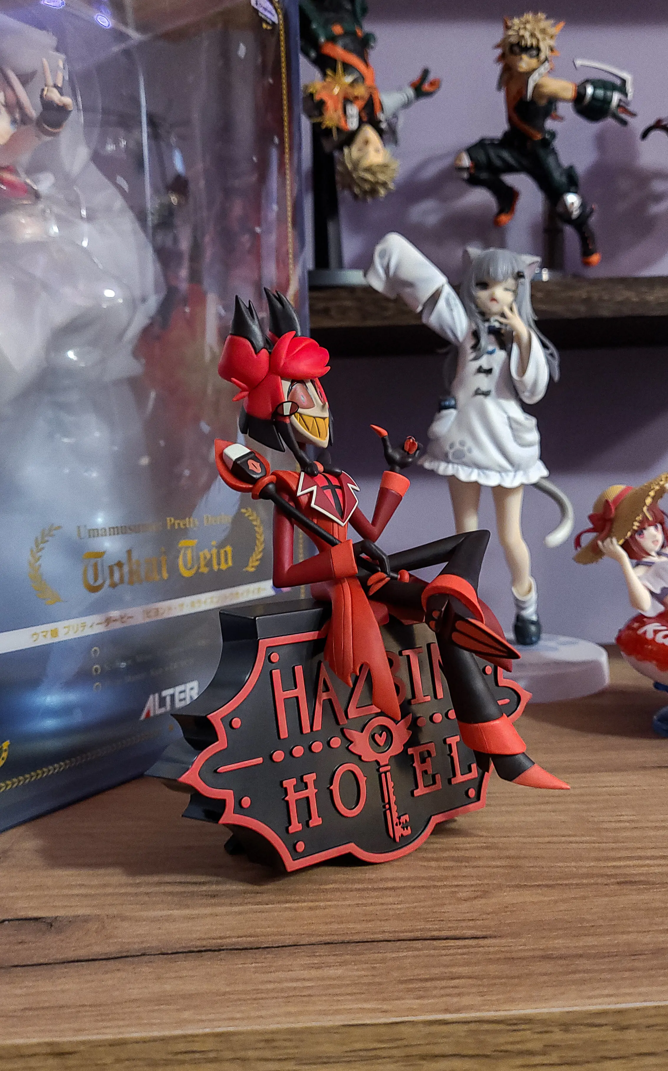 Hazbin Hotel Alastor ver.A Monitoraufsatz-Figur 17 cm Produktfoto