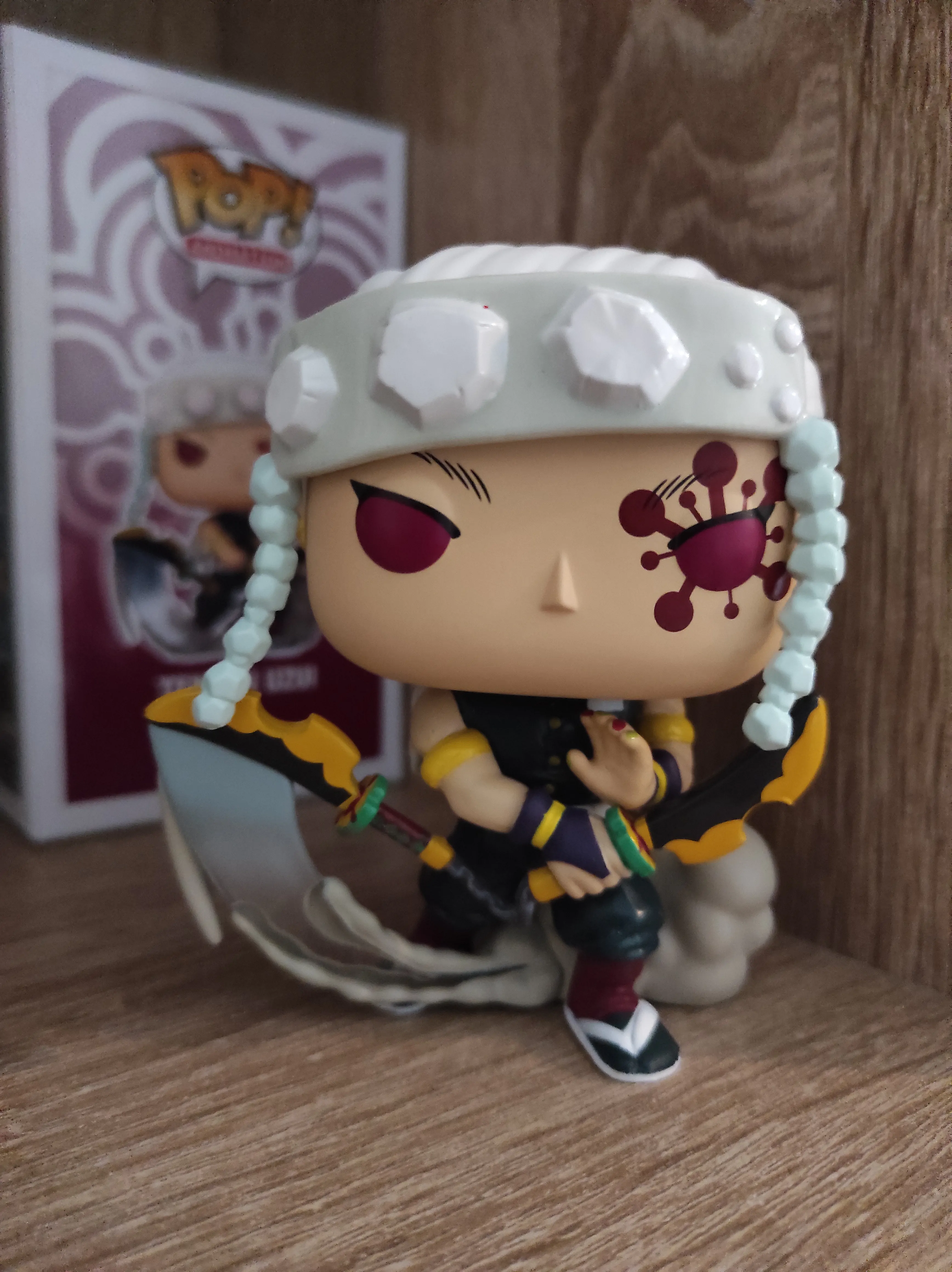 POP Figur Demon Slayer Kimetsu no Yaiba Tengen Uzui Produktfoto