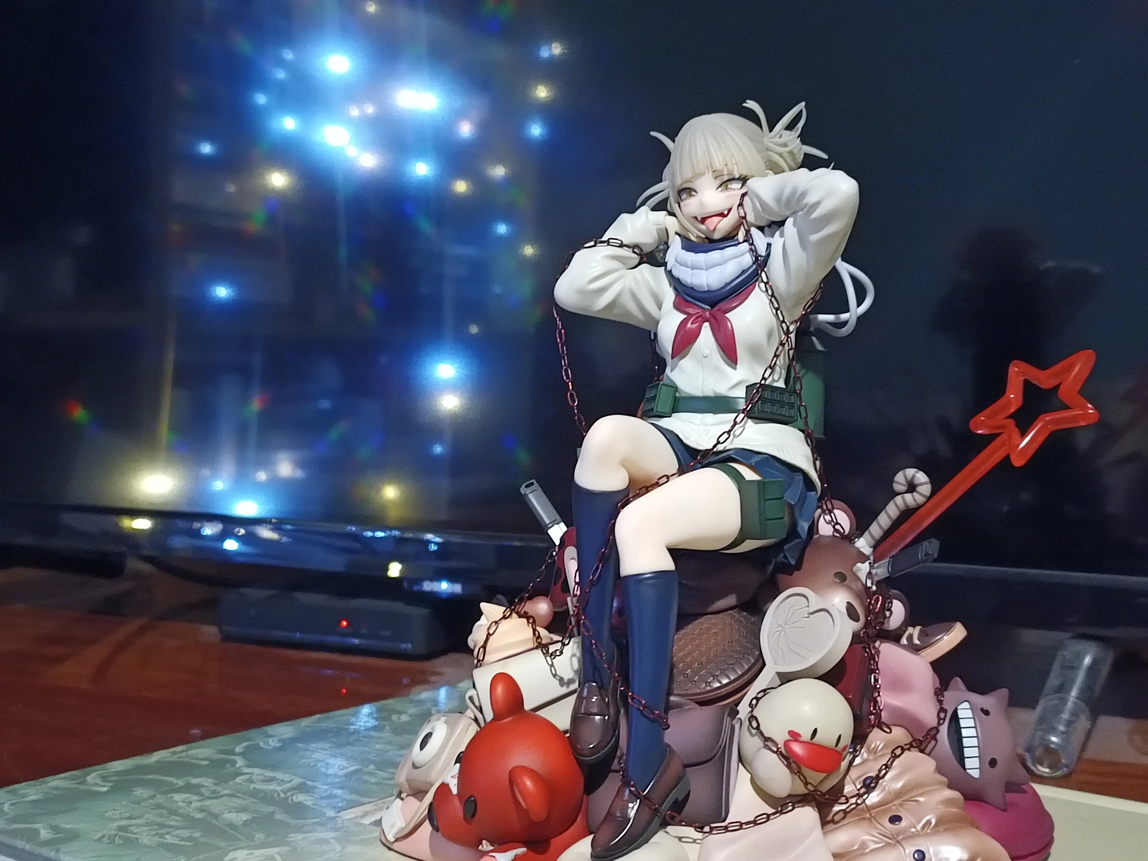My Hero Academia Senpai PVC Statue 1/7 Himiko Toga Villain Sepia Ver. 20 cm Produktfoto