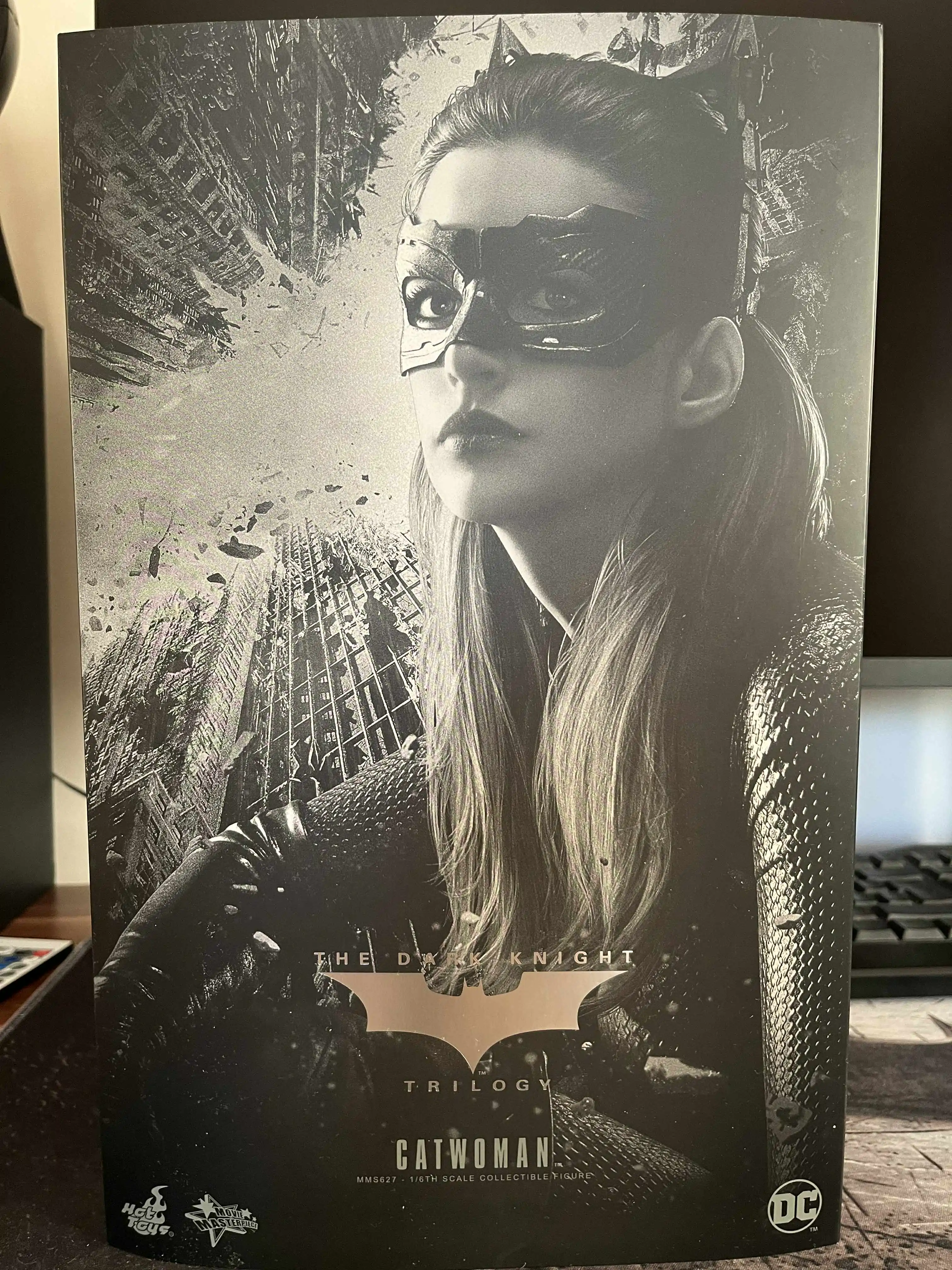 The Dark Knight Trilogy Movie Masterpiece Actionfigur 1/6 Catwoman 29 cm Produktfoto