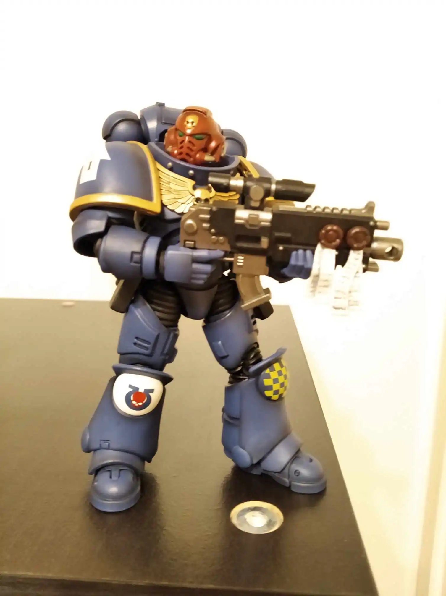 Warhammer 40k Actionfigur 1/18 Ultramarines Heroes of the Chapter Brother Veteran Sergeant Castor 12 cm Produktfoto