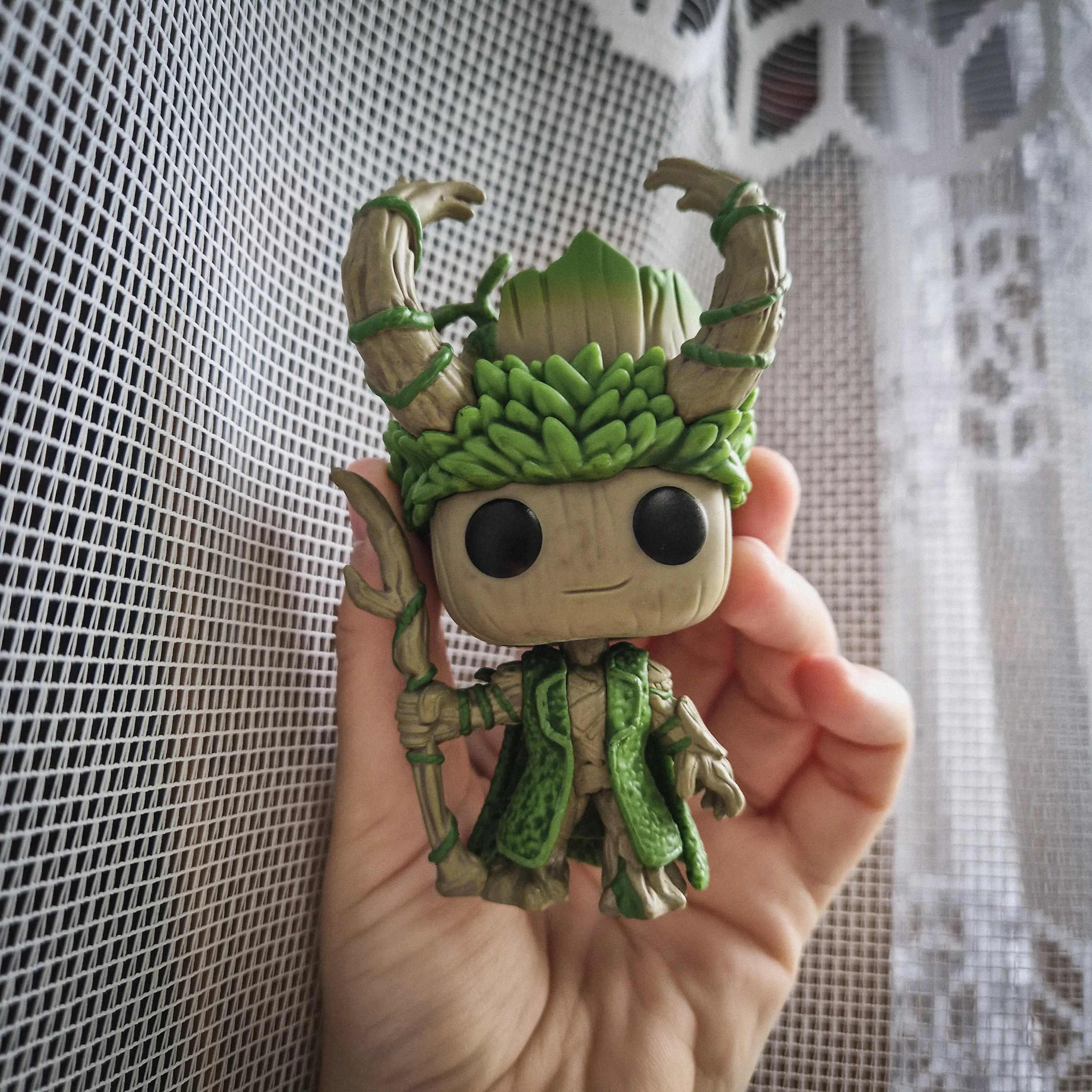 Funko POP Figur Marvel We Are Groot - Groot as Loki termékfotó