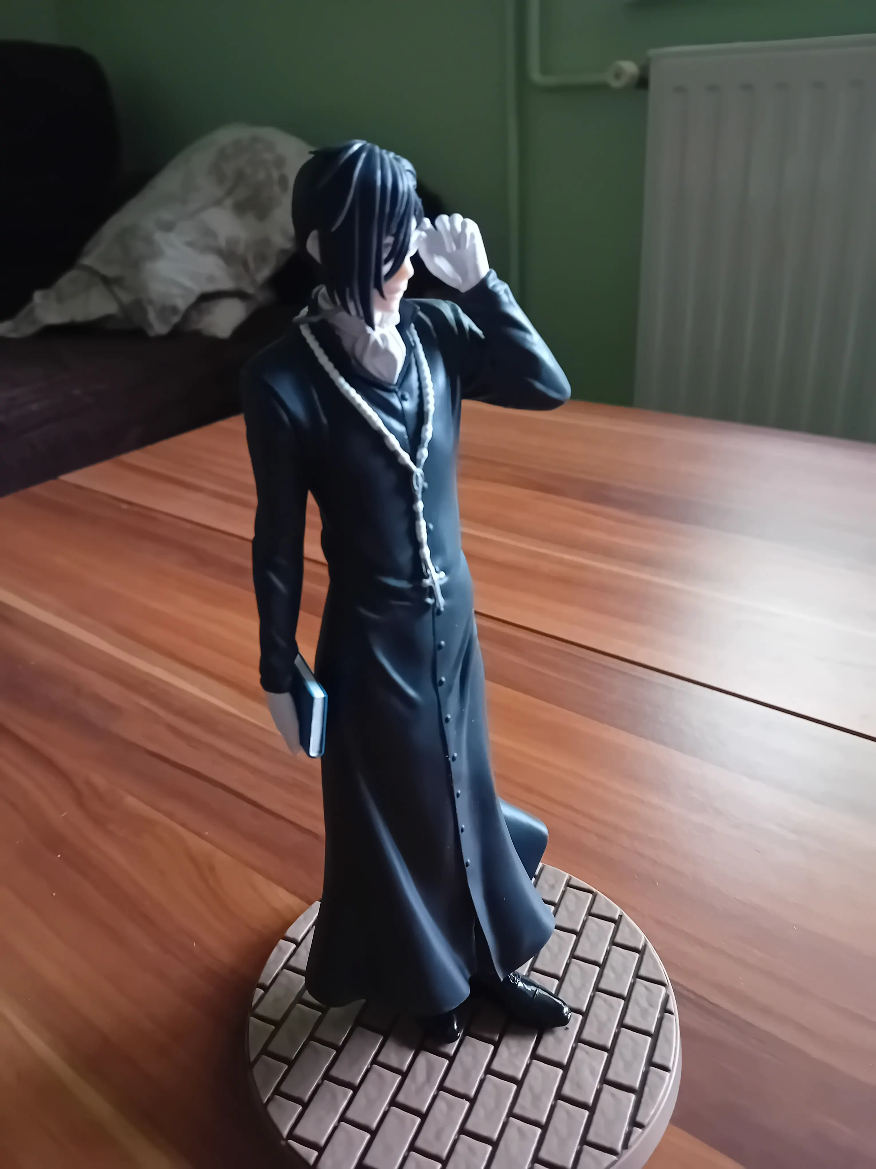 Black Butler: Boarding School Arc Luminasta PVC Statue Sebastian Michaelis 22 cm Produktfoto