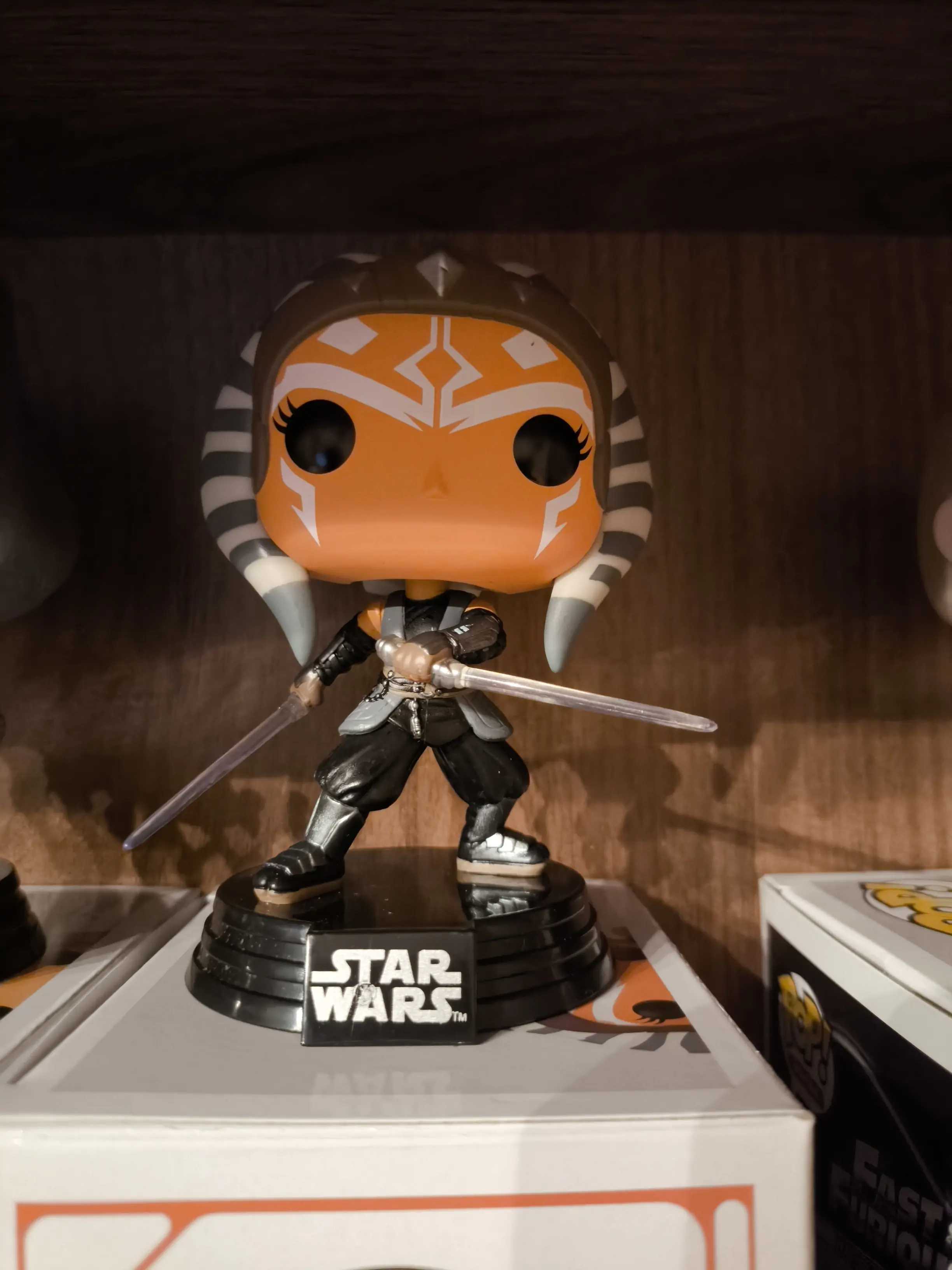 Star Wars The Mandalorian POP! TV Vinyl Figur Ahsoka 9 cm Produktfoto