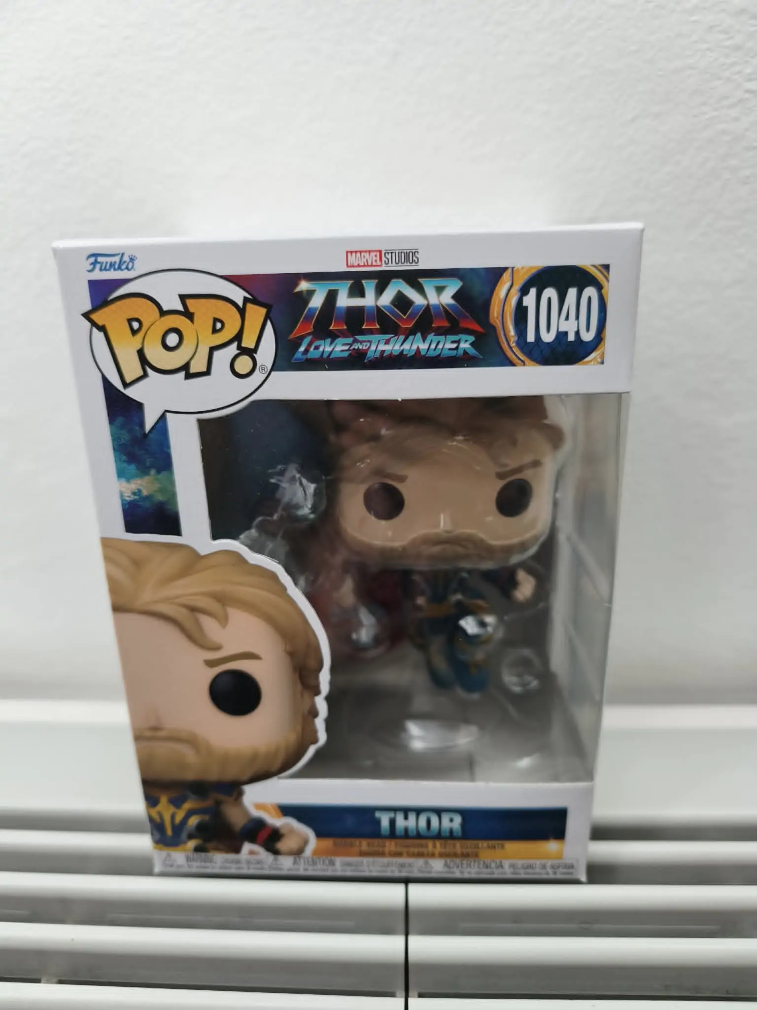 Thor: Love & Thunder POP! Vinyl Figur Thor 9 cm Produktfoto