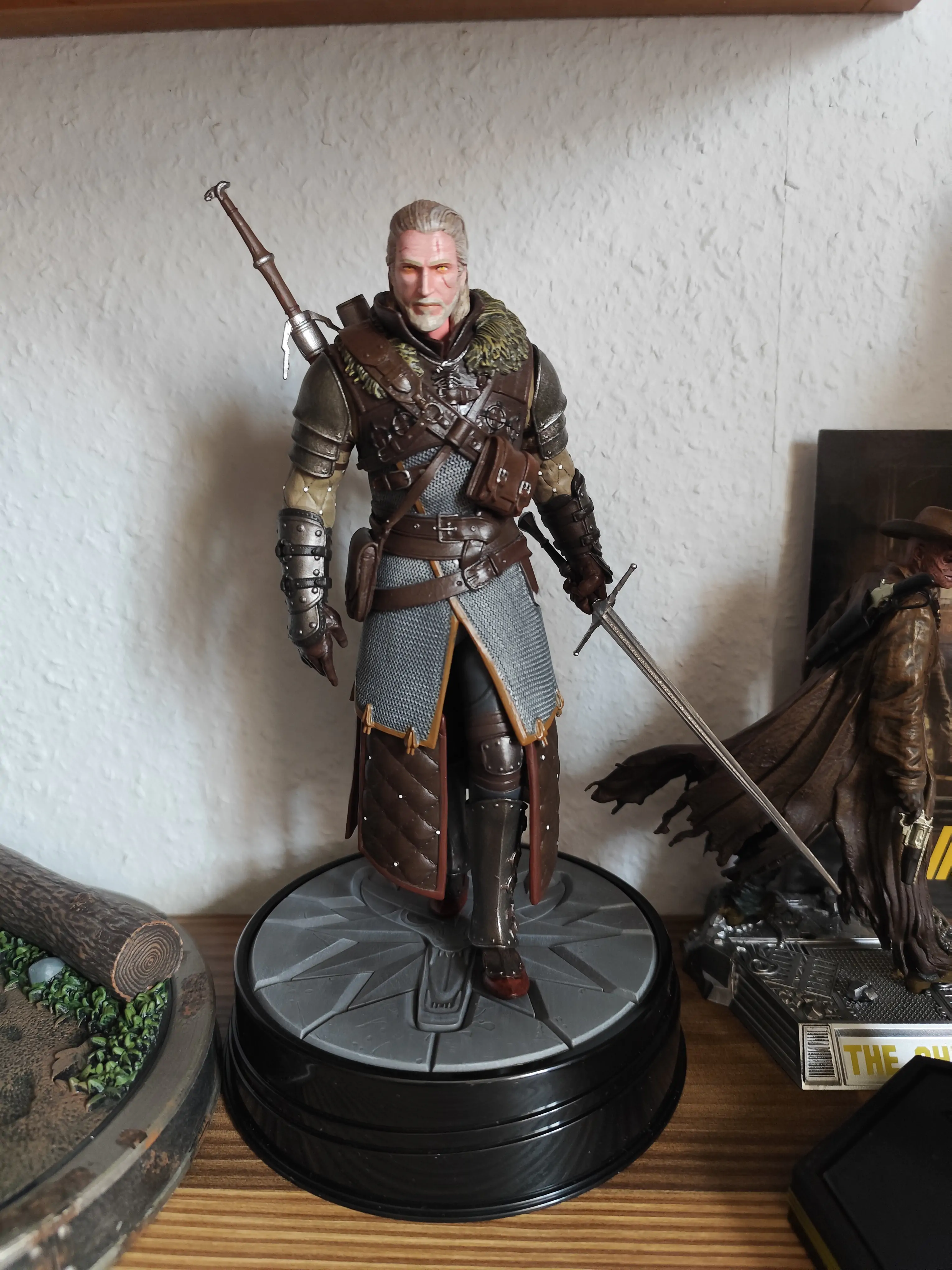 Witcher 3 Wild Hunt PVC Statue Geralt Grandmaster Ursine 24 cm Produktfoto