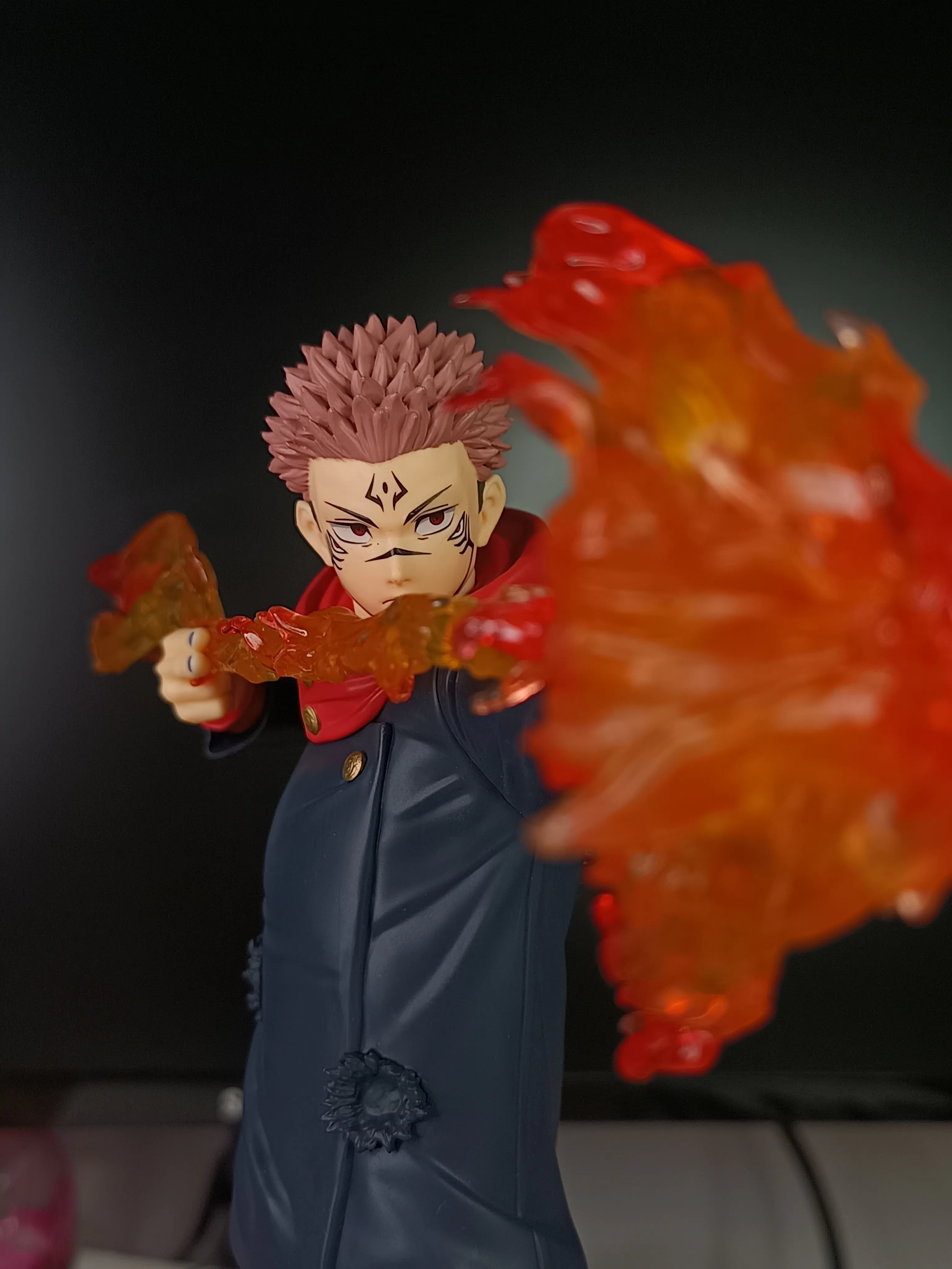 Jujutsu Kaisen Maximatic Plus Sukuna Figur 24cm Produktfoto