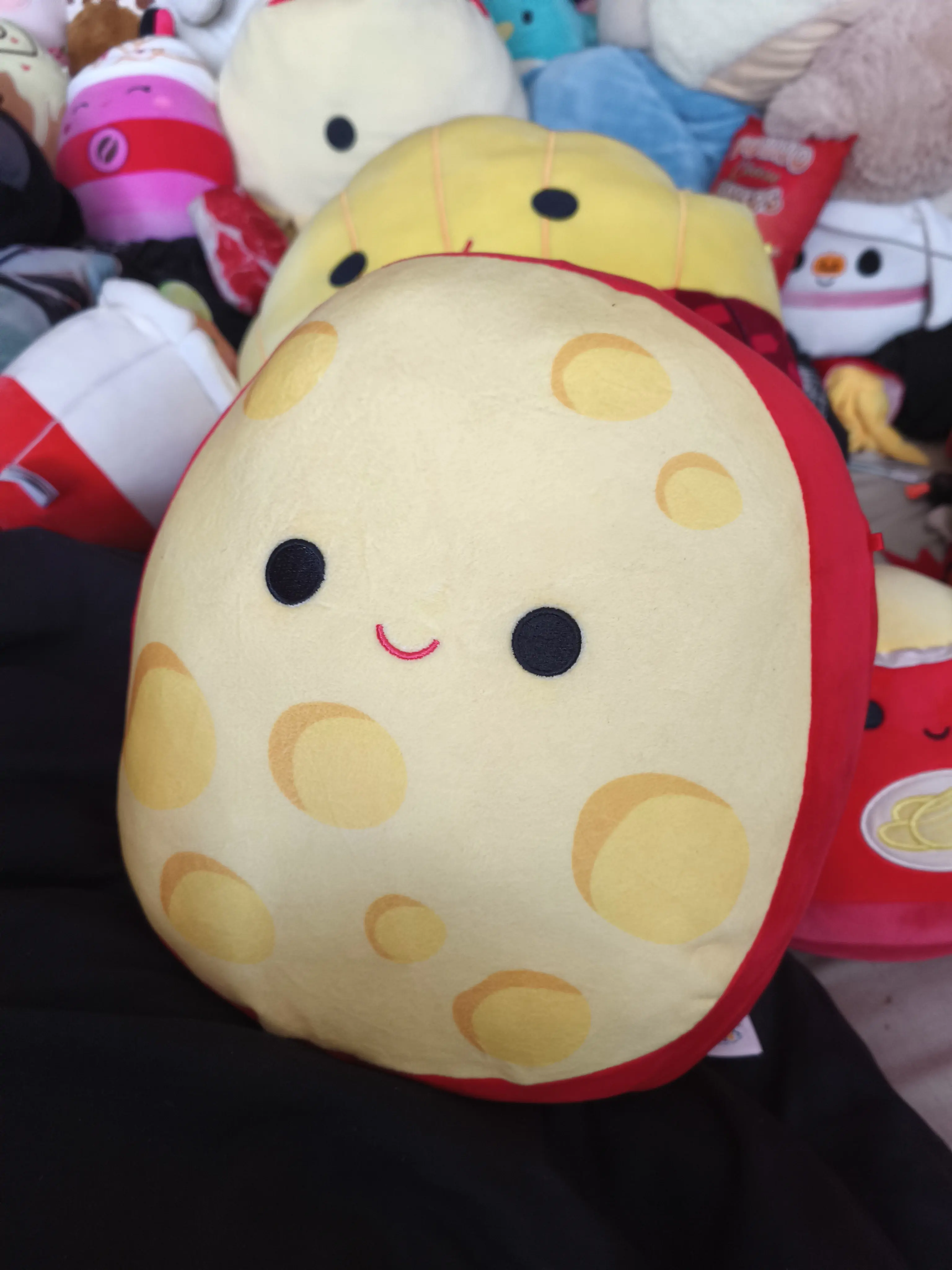 Squishmallows Plüschfigur Mannon Gouda Cheese 30 cm Produktfoto