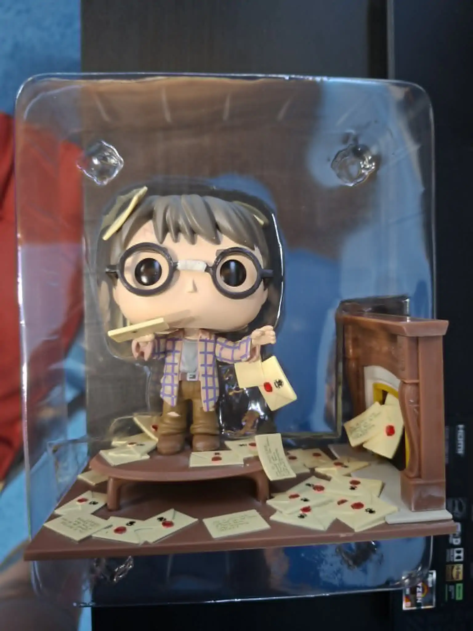 POP Figur Deluxe Harry Potter Anniversary Harry Potter with Hogwarts Letters Exclusive Produktfoto