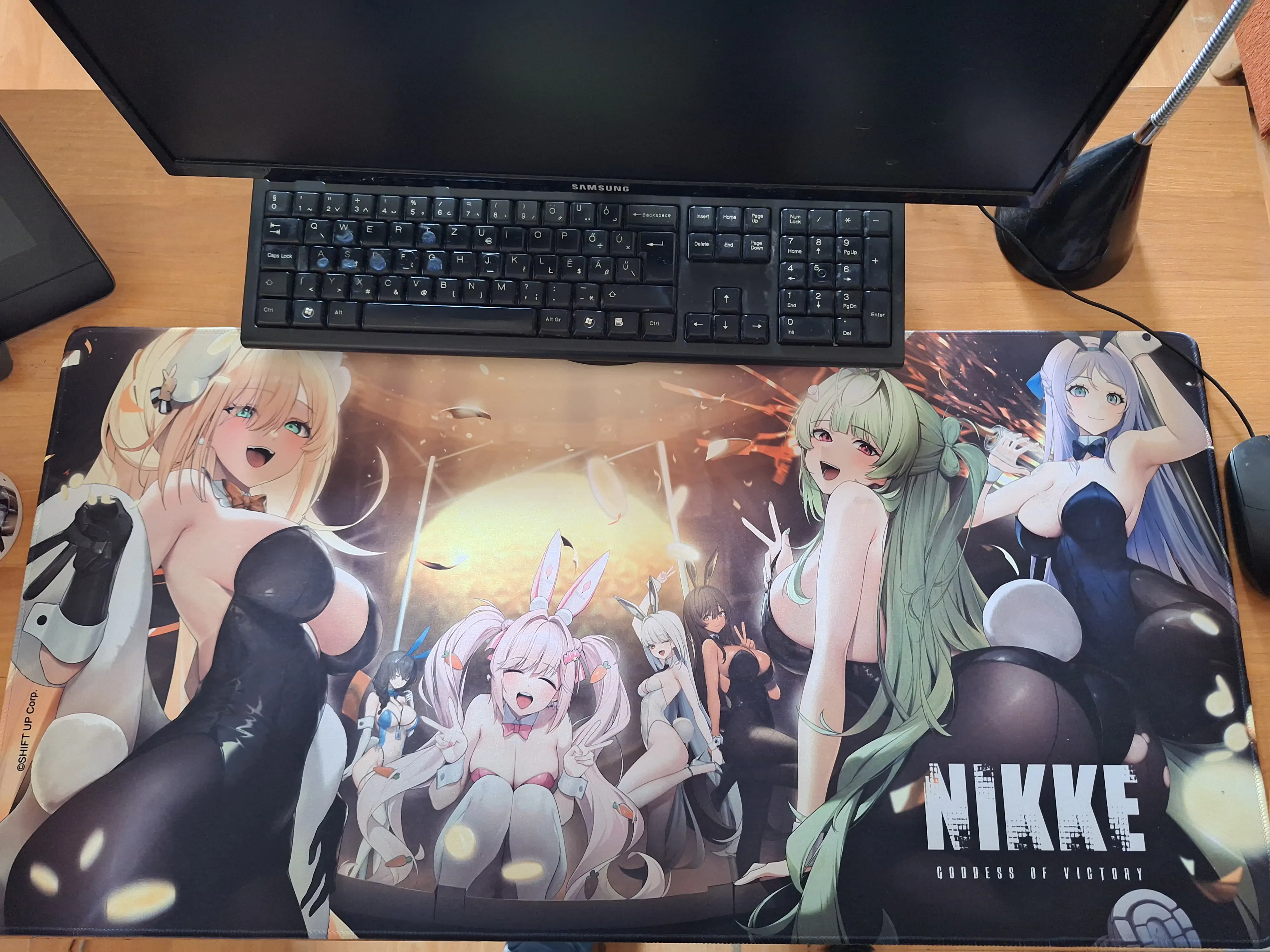 Goddess of Victory: Nikke XXL Mauspad Bunny Outfits Produktfoto