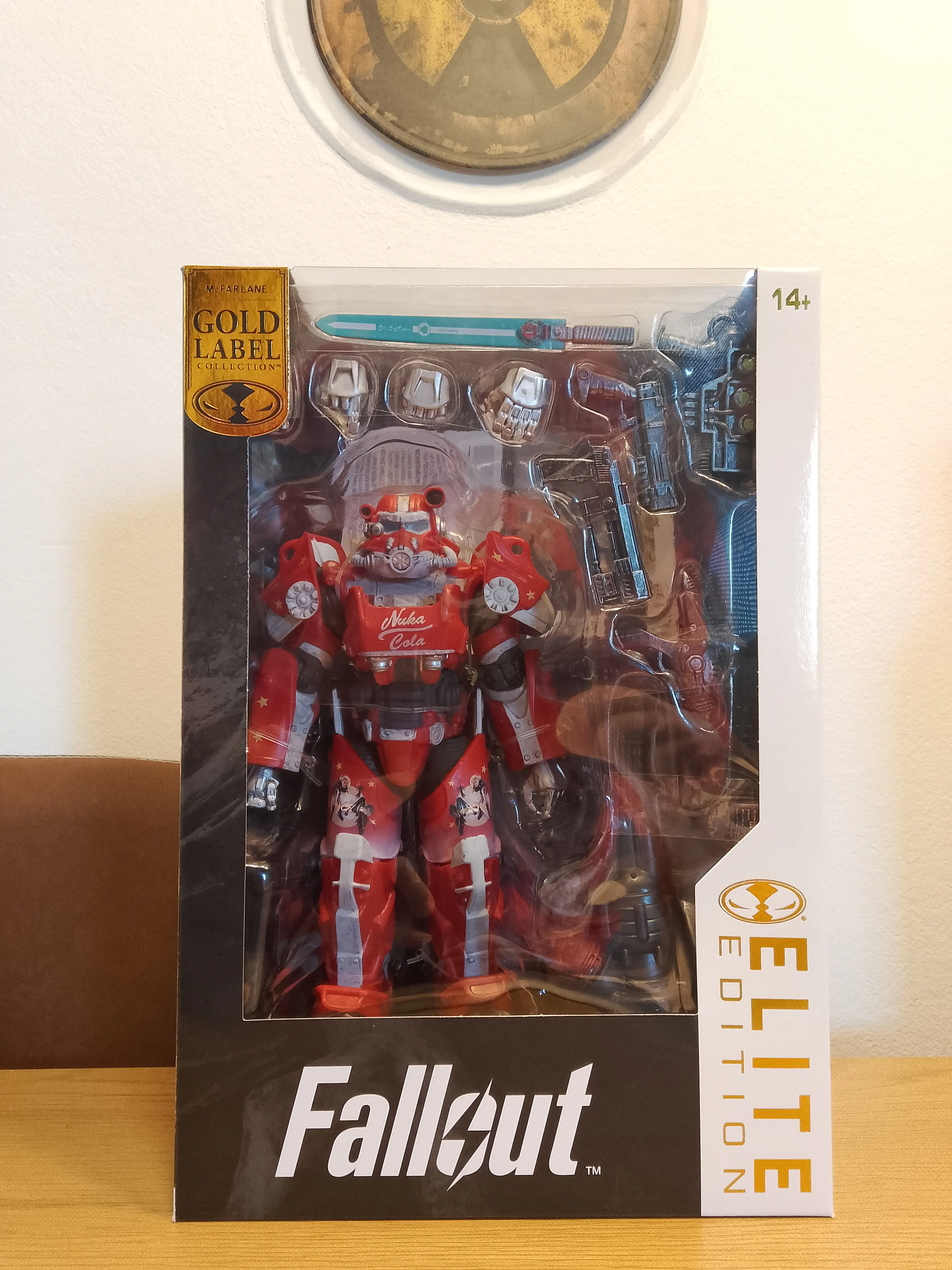 Fallout McFarlane Elite Edition Actionfigur Fallout 76 Nuka Cola T-60 (Gold Label) 19 cm Produktfoto