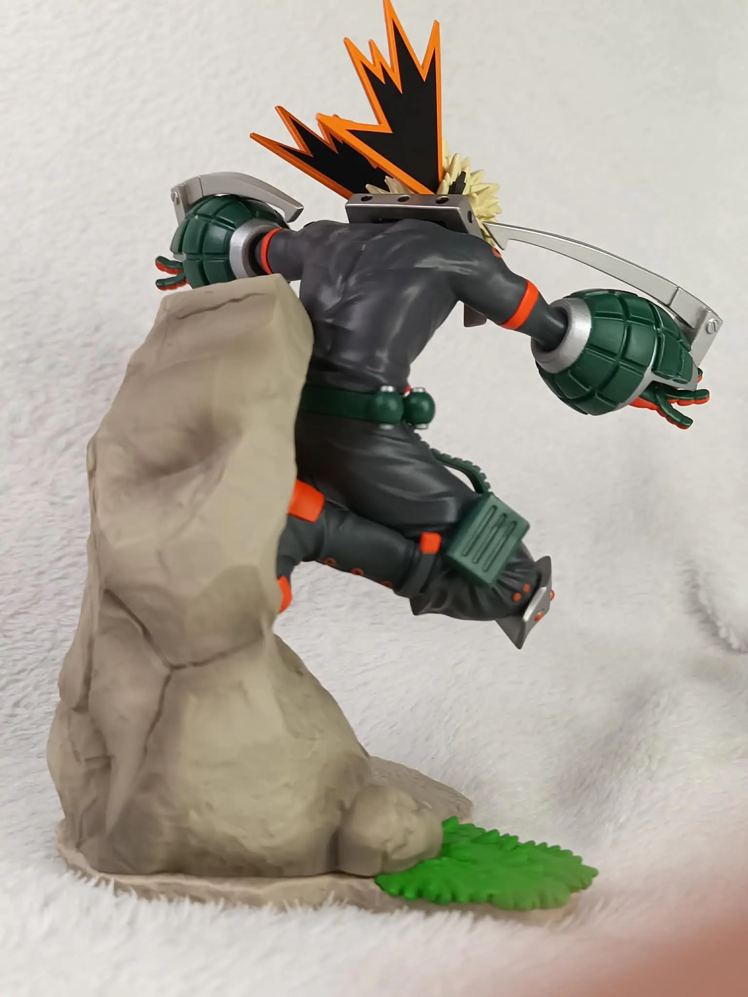 My Hero Academia: You´re Next Xross Link Anime PVC Figur Katsuki Bakugo 18 cm Produktfoto