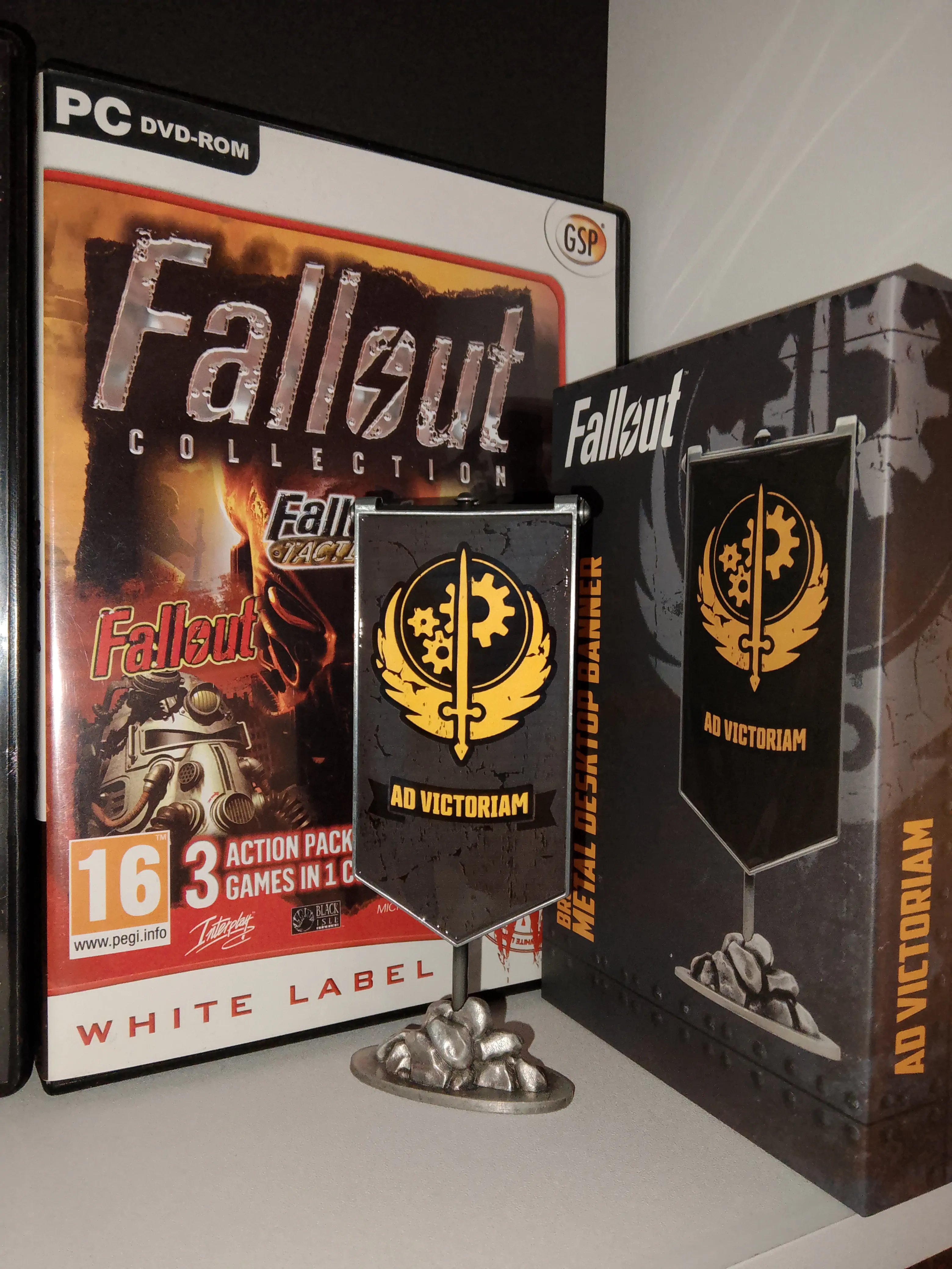 Fallout Nachbildung Grognak the Barbarian Holotape Produktfoto