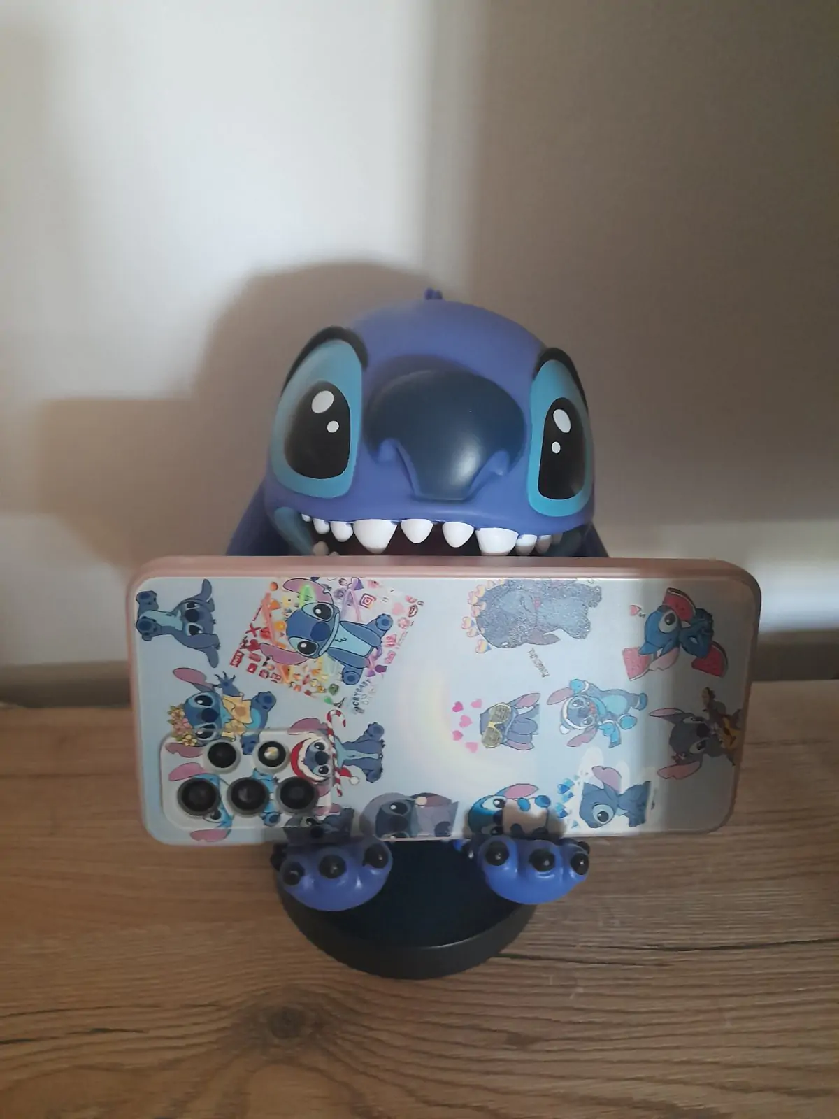 Lilo & Stitch Controller/Telefonhalter Cable Guy Figur Smiley Stitch 21 cm Produktfoto