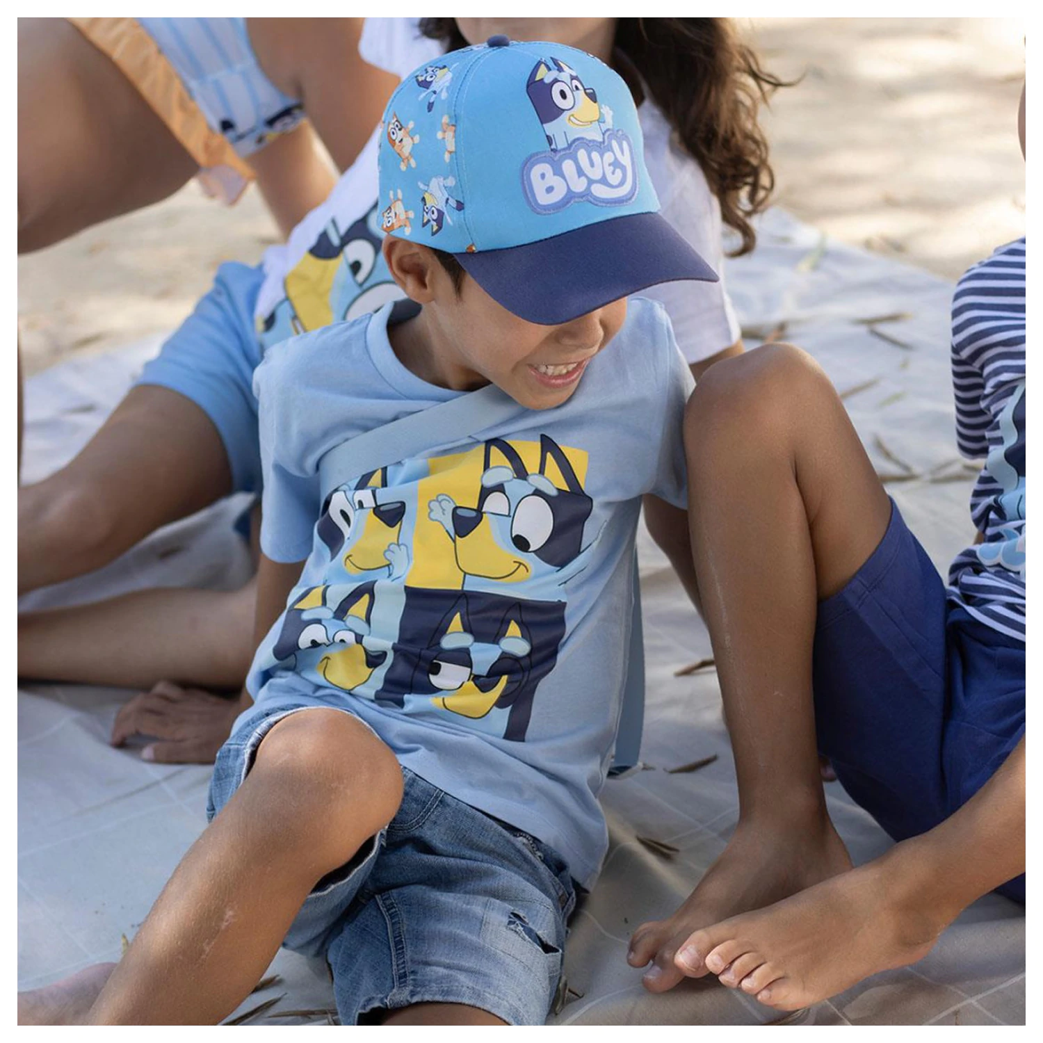 Bluey Mosaic Kinder kurzärmeliges T-Shirt, Oberteil Produktfoto