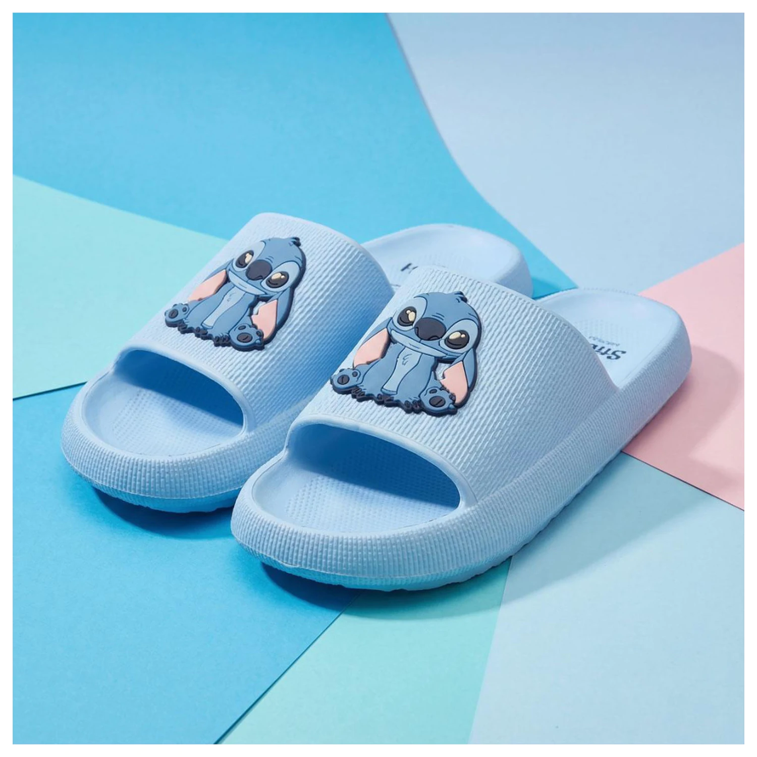 Stitch Sitzend Erwachsenen Hausschuhe Produktfoto