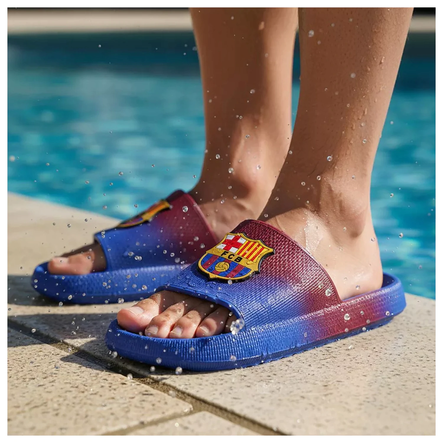 FC Barcelona Logo Erwachsene Hausschuhe Produktfoto