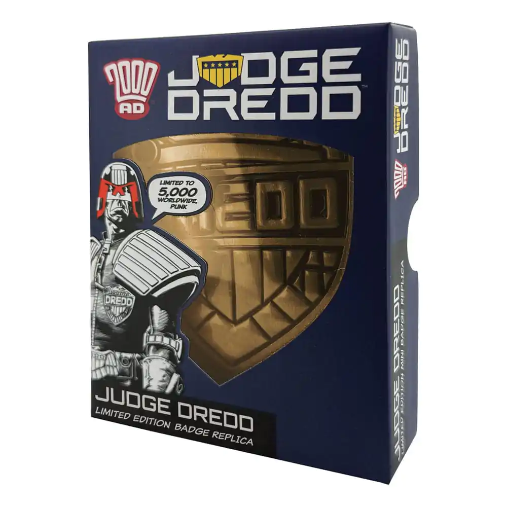 2000 AD Nachbildung Judge Dredd Abzeichen Limitierte Auflage Produktfoto