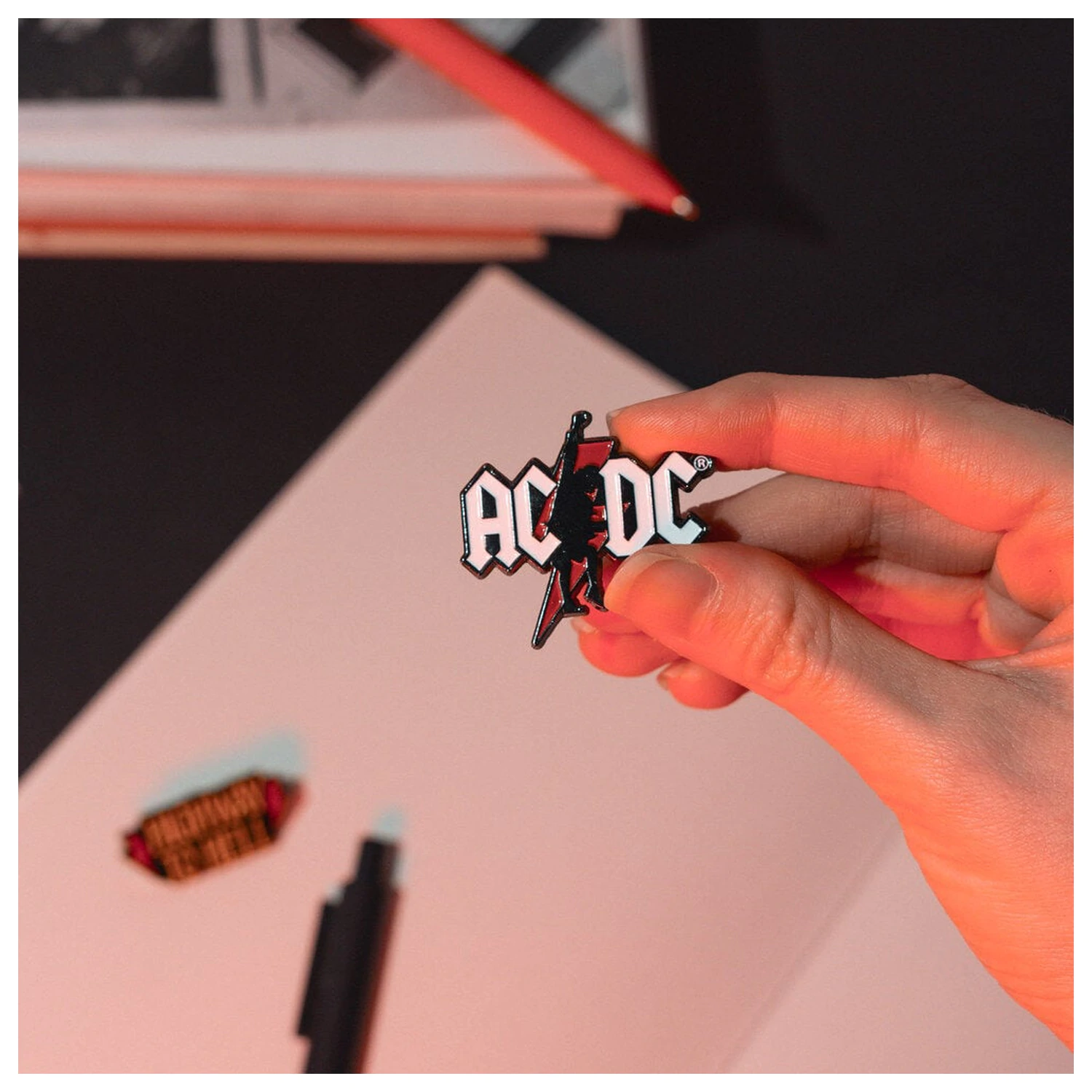 AC/DC Set mit 4 Pins Produktfoto