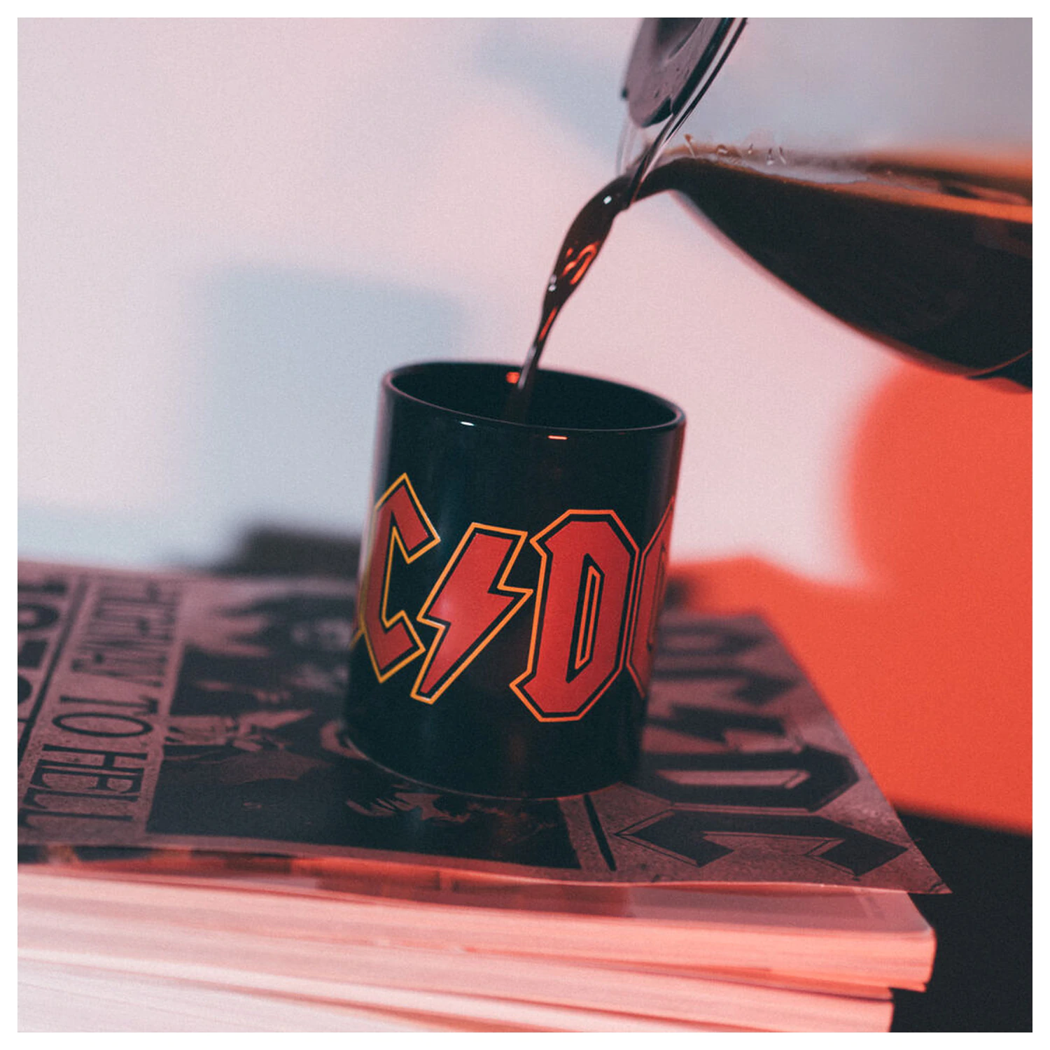 AC/DC Tasse 350ml Produktfoto