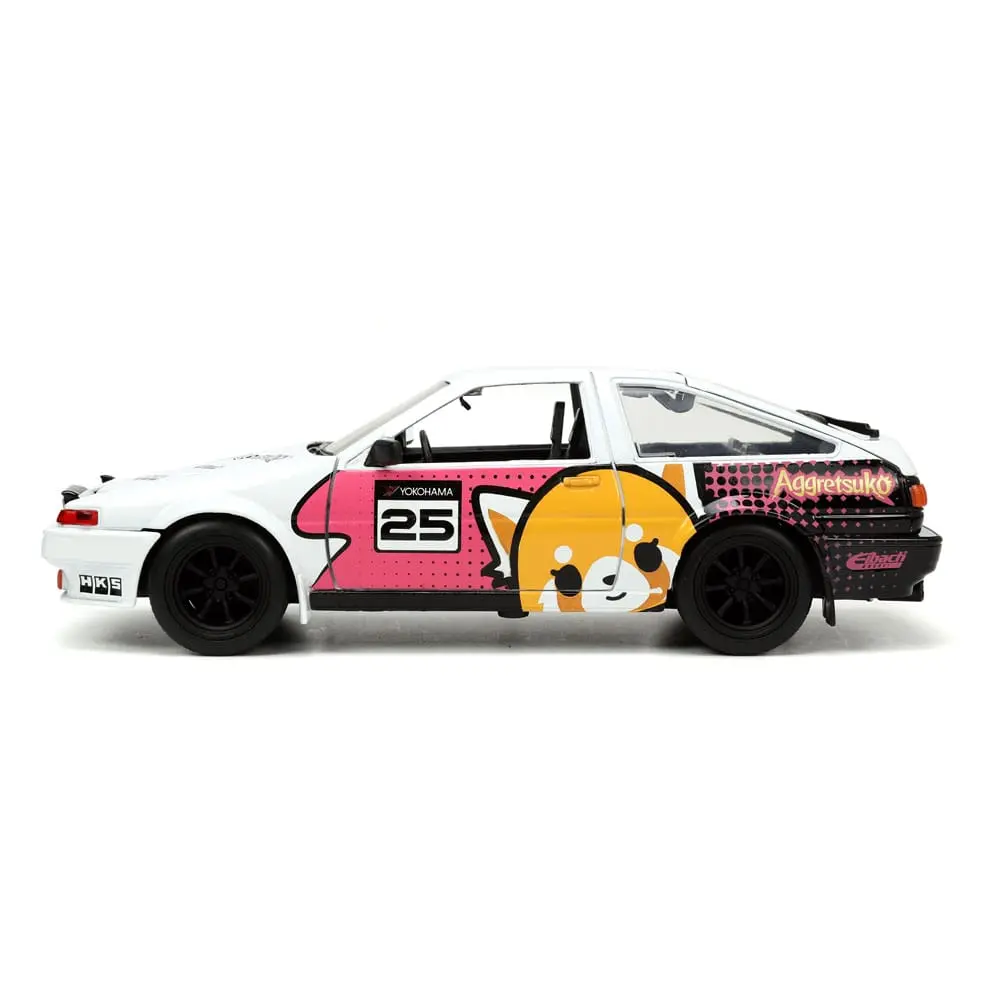 Aggretsuko Hollywood Rides Diecast Model 1/24 1986 Toyota Trueno with Aggretsuko Figur Produktfoto