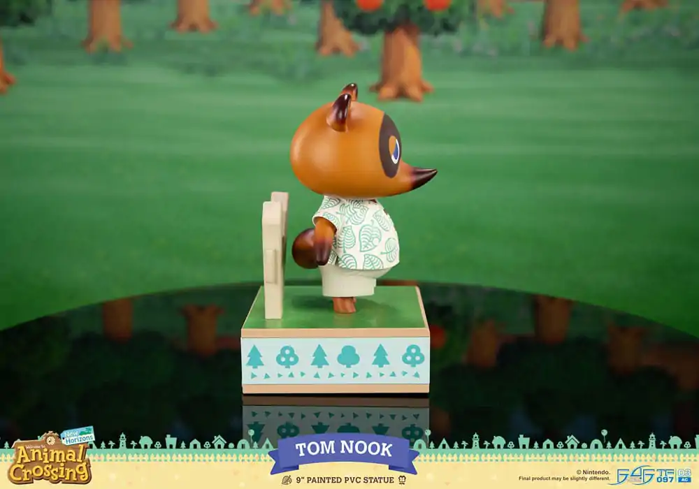 Animal Crossing: New Horizons PVC Statue Tom Nook 22 cm termékfotó