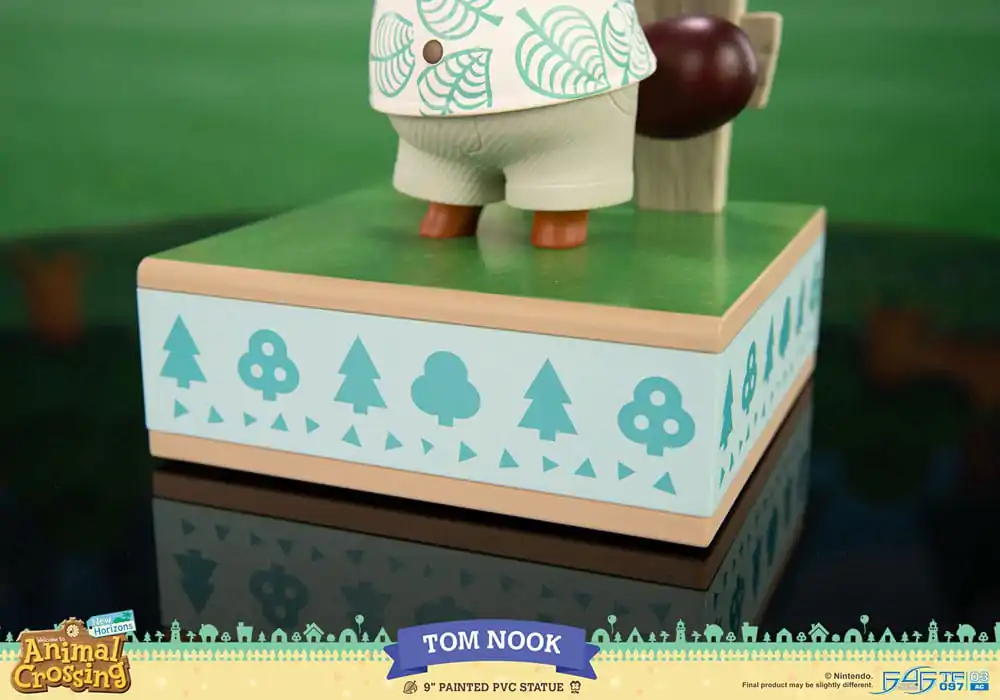 Animal Crossing: New Horizons PVC Statue Tom Nook 22 cm termékfotó