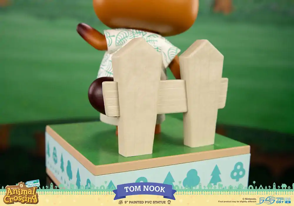 Animal Crossing: New Horizons PVC Statue Tom Nook 22 cm termékfotó