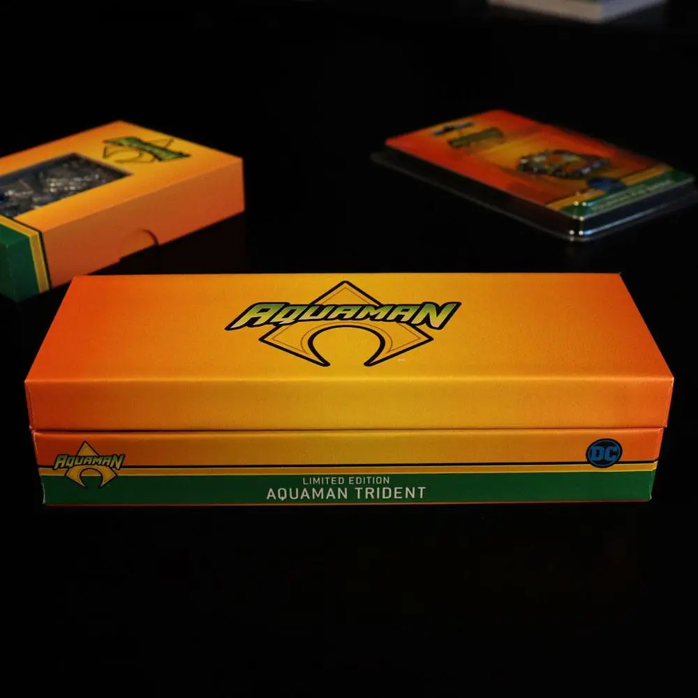 Aquaman Replik Miniature Trident (vergoldet) Produktfoto