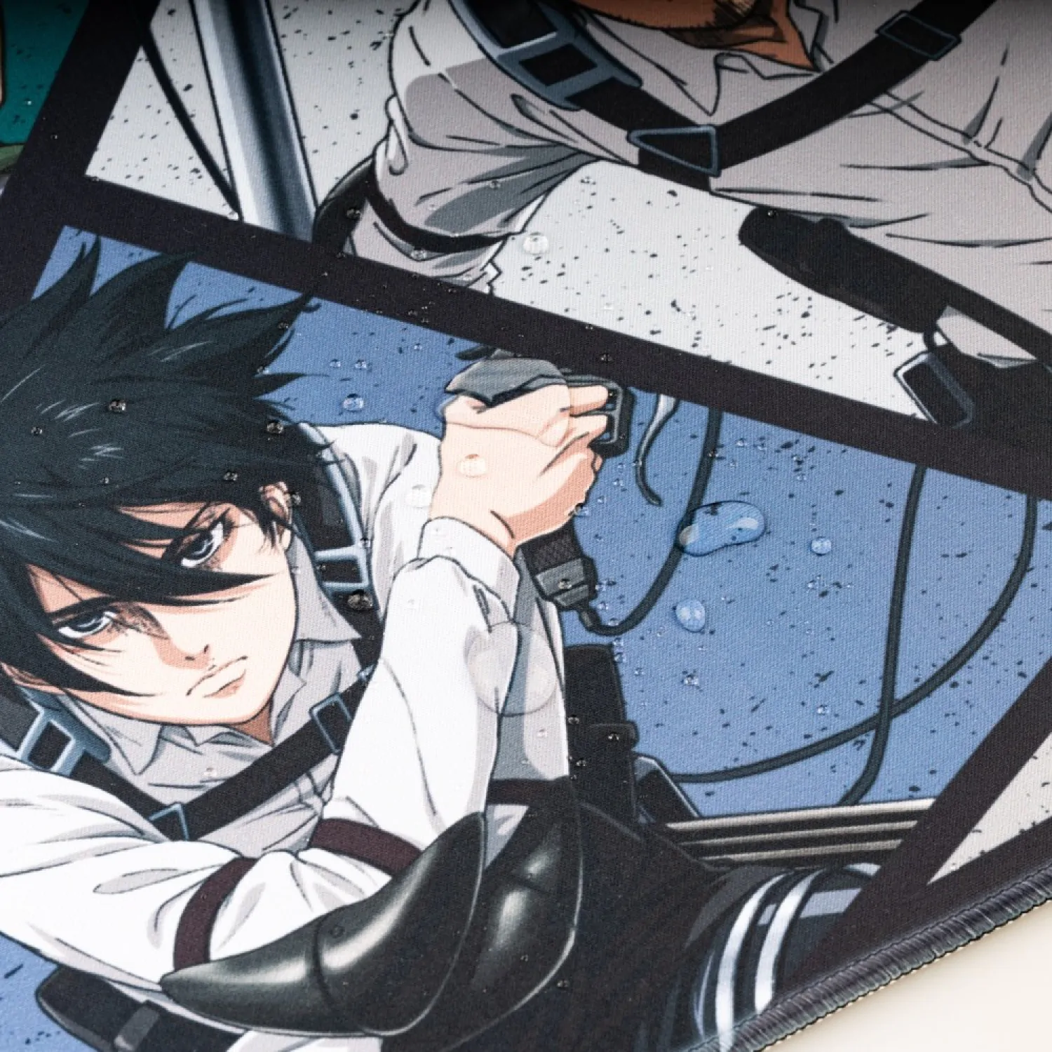 Attack on Titan Gaming Schreibtischunterlage Produktfoto