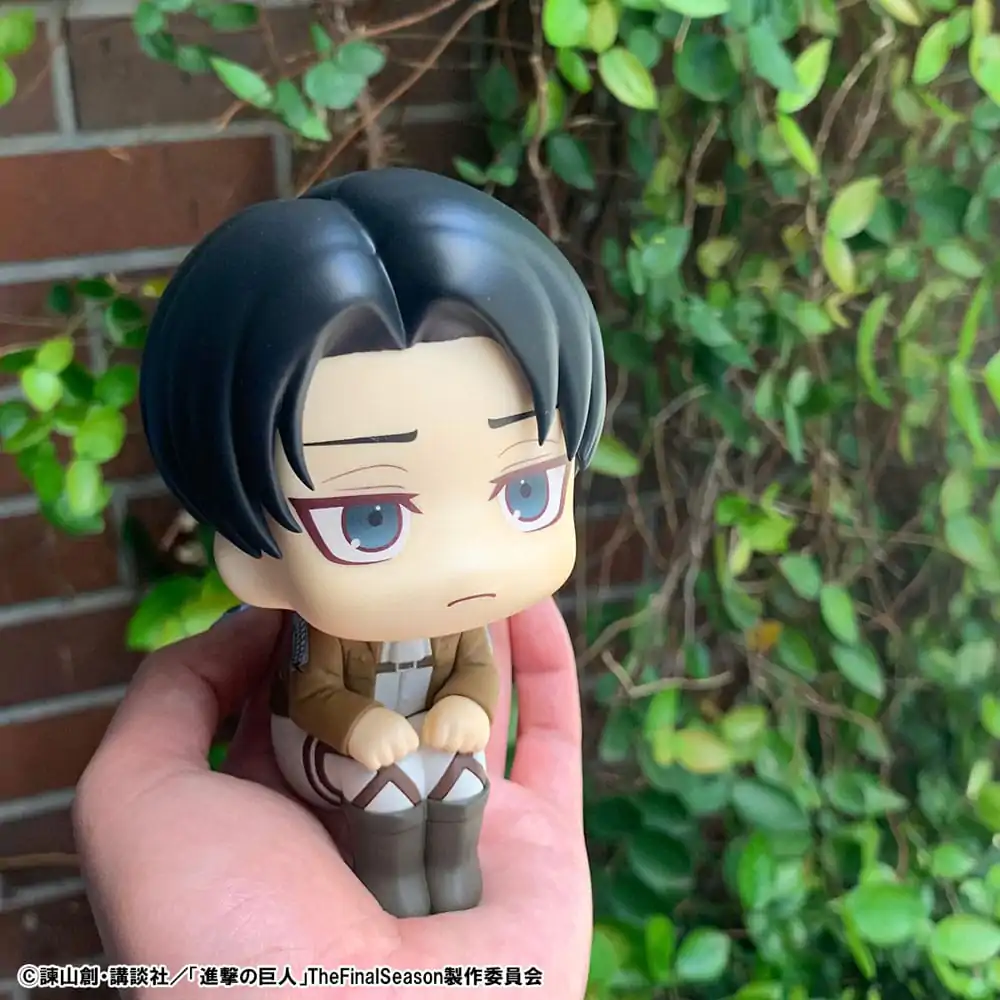 Attack on Titan Look Up PVC-Statue Levi 11 cm Produktfoto