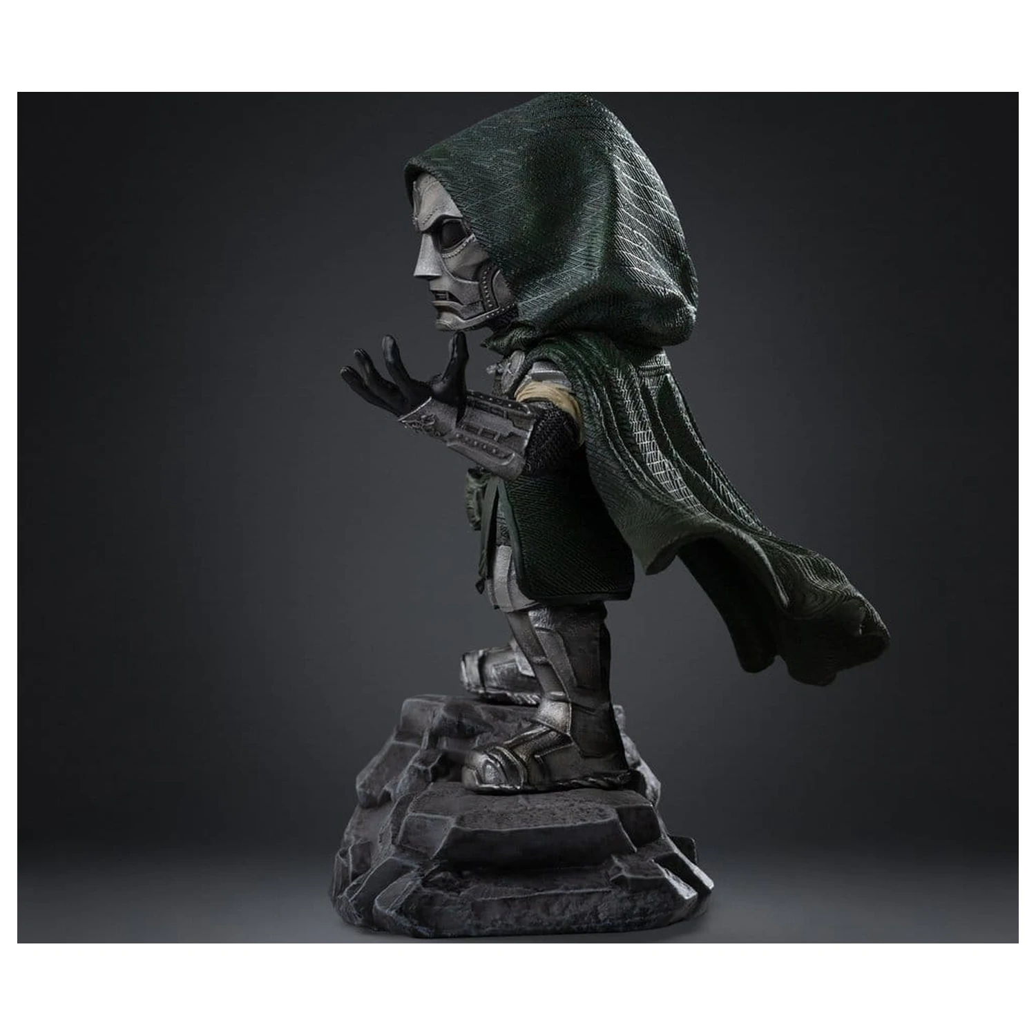 Avengers: Doomsday MiniCo Statue Doctor Doom 15 cm Produktfoto