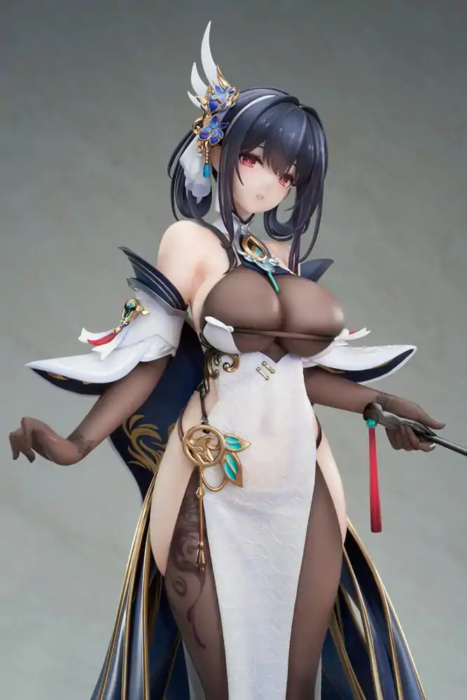 Azur Lane PVC Statue 1/7 Chen Hai Kai 31 cm Produktfoto