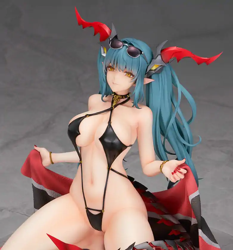 Azur Lane PVC Statue 1/7 Regensburg Dark Dragon and the Coast of Light Ver. 16 cm Produktfoto