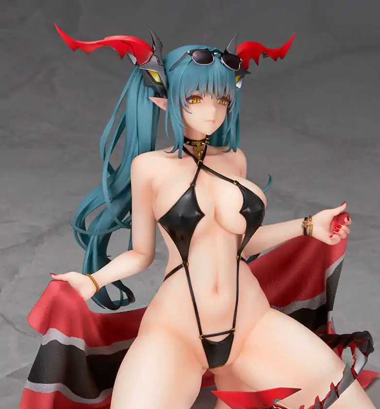 Azur Lane PVC Statue 1/7 Regensburg Dark Dragon and the Coast of Light Ver. 16 cm Produktfoto