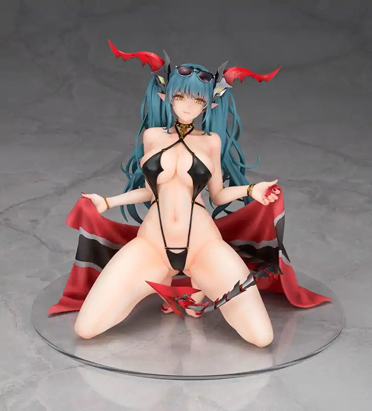 Azur Lane PVC Statue 1/7 Regensburg Dark Dragon and the Coast of Light Ver. 16 cm Produktfoto