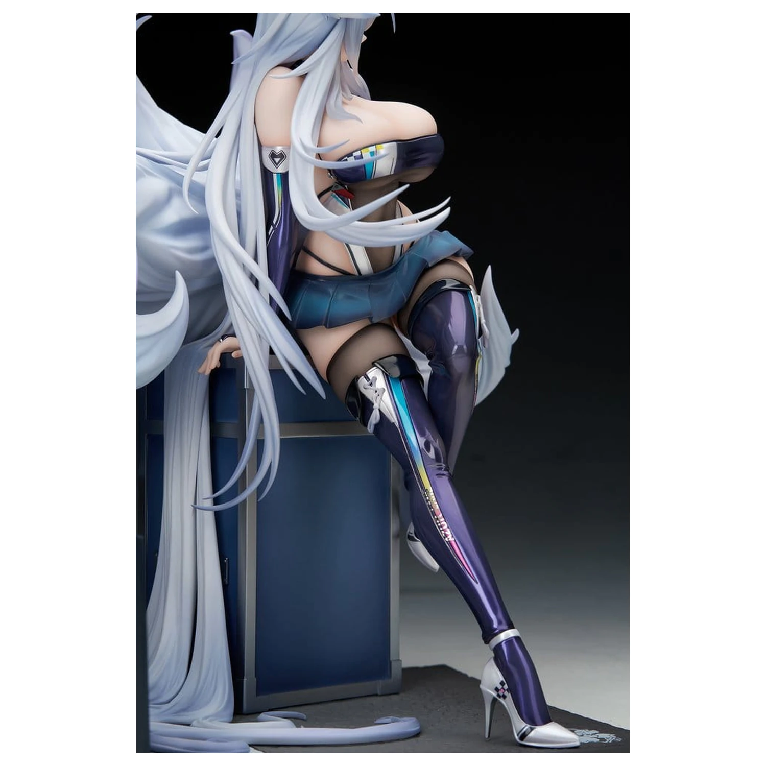 Azur Lane PVC Figur 1/7 Shinano Moonlit Chrome Ver. Acryl Special Edition mit Display 25 cm Produktfoto