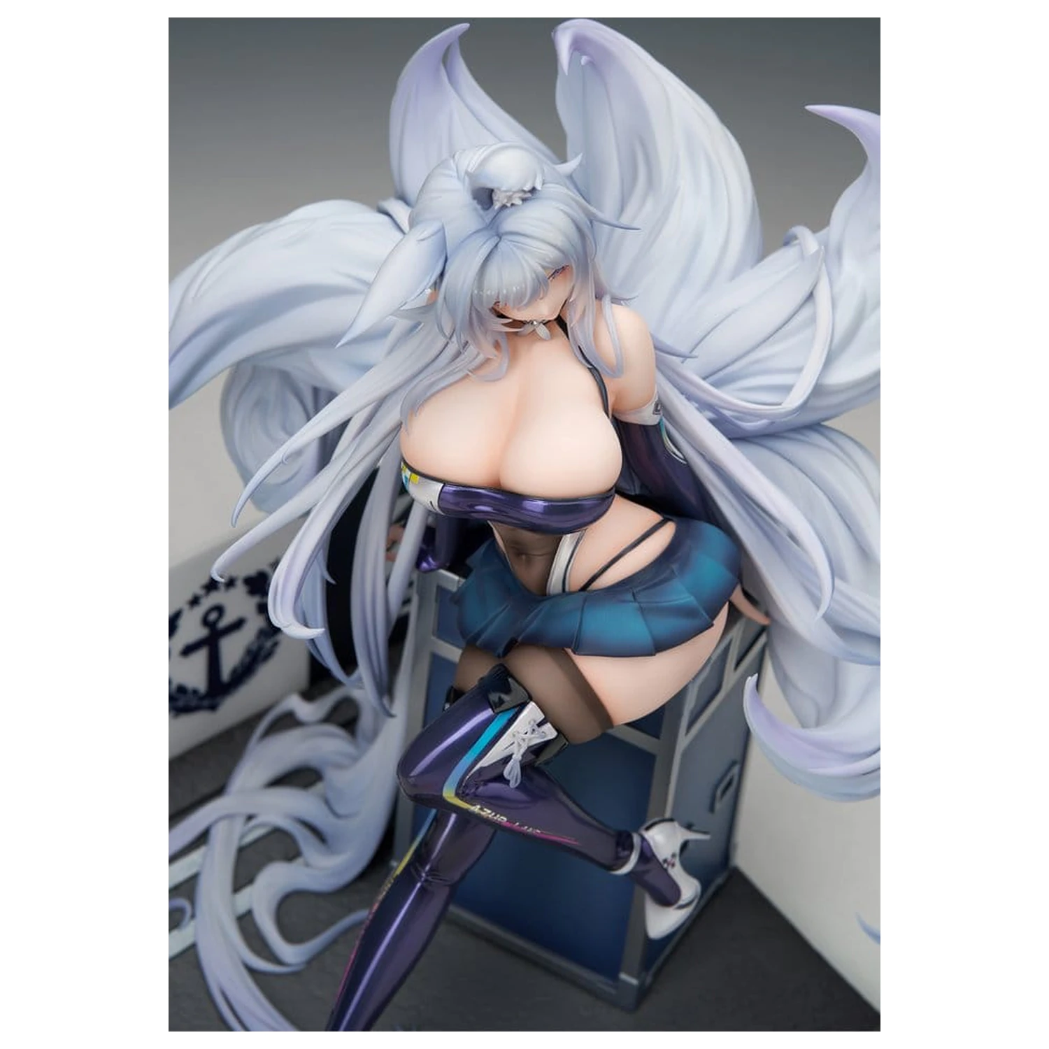 Azur Lane PVC Figur 1/7 Shinano Moonlit Chrome Ver. Acryl Special Edition mit Display 25 cm Produktfoto
