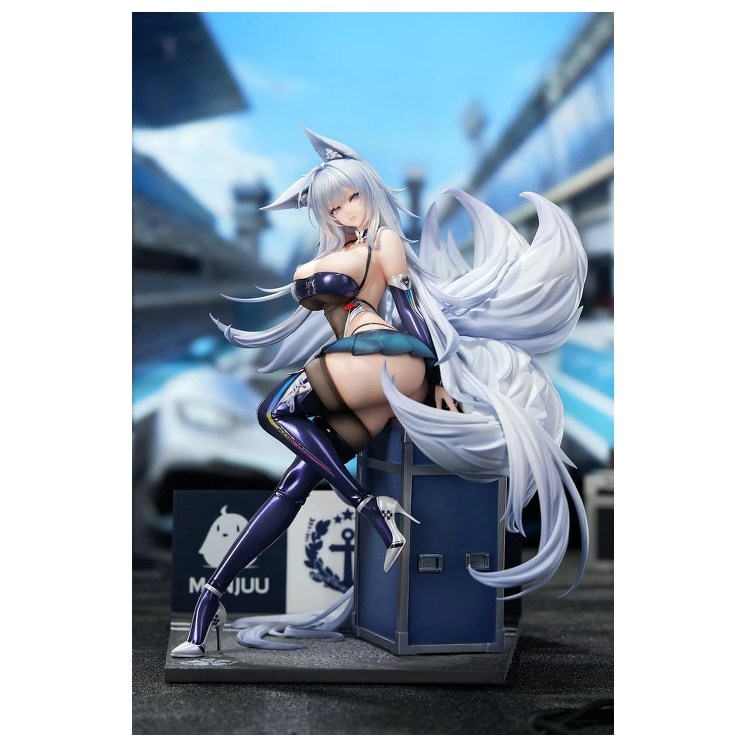 Azur Lane PVC Figur 1/7 Shinano Moonlit Chrome Ver. 25 cm Produktfoto