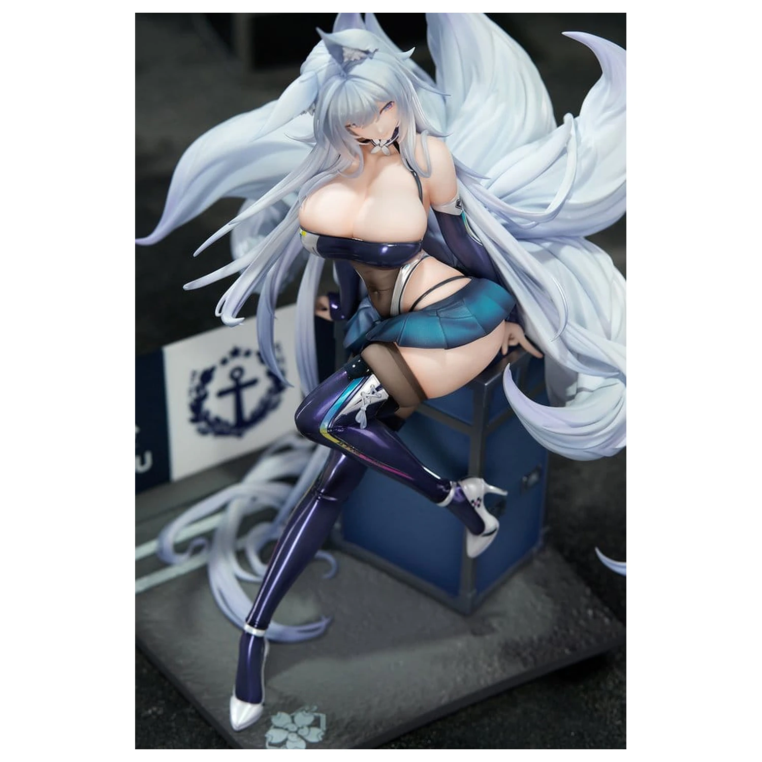 Azur Lane PVC Figur 1/7 Shinano Moonlit Chrome Ver. 25 cm Produktfoto