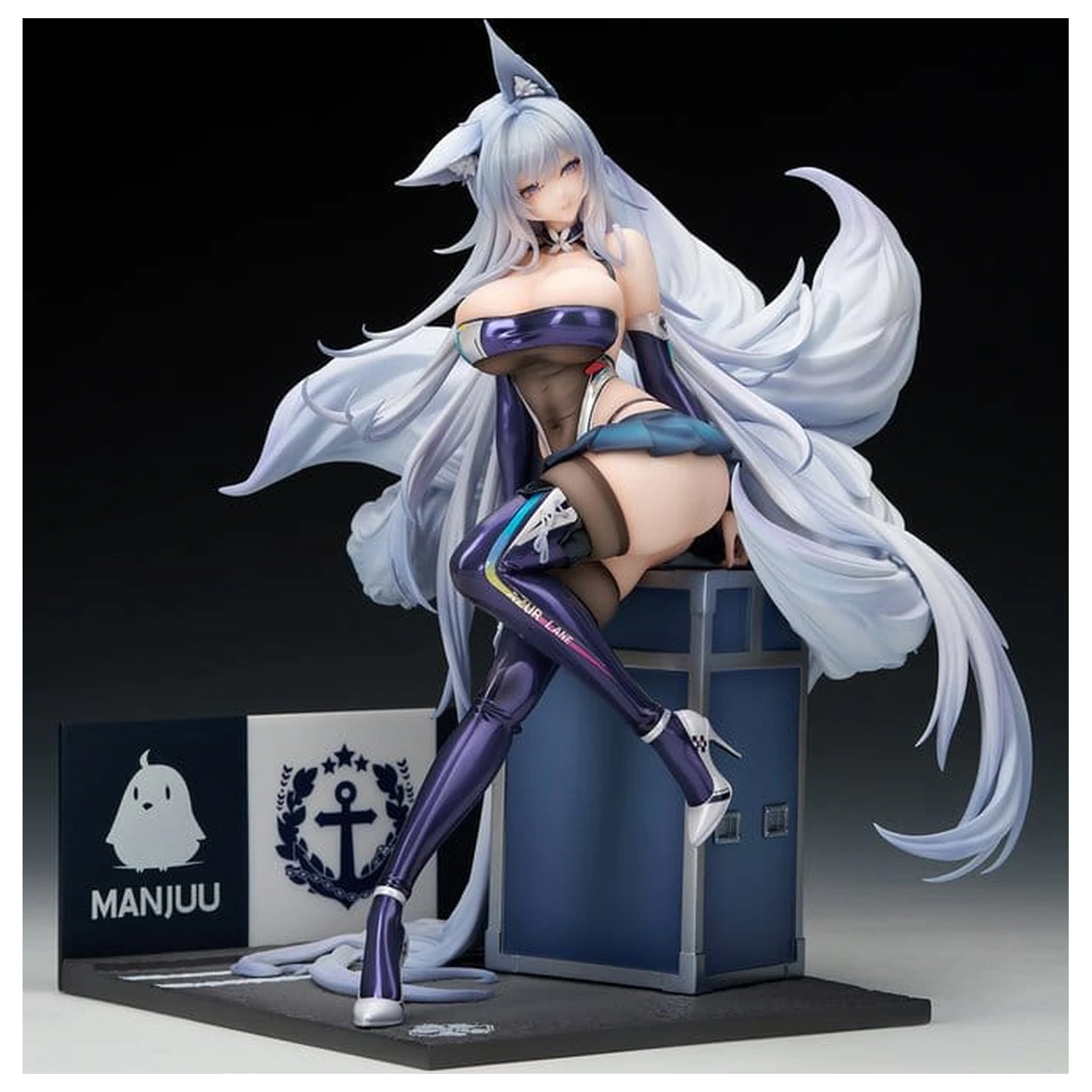 Azur Lane PVC Figur 1/7 Shinano Moonlit Chrome Ver. 25 cm Produktfoto
