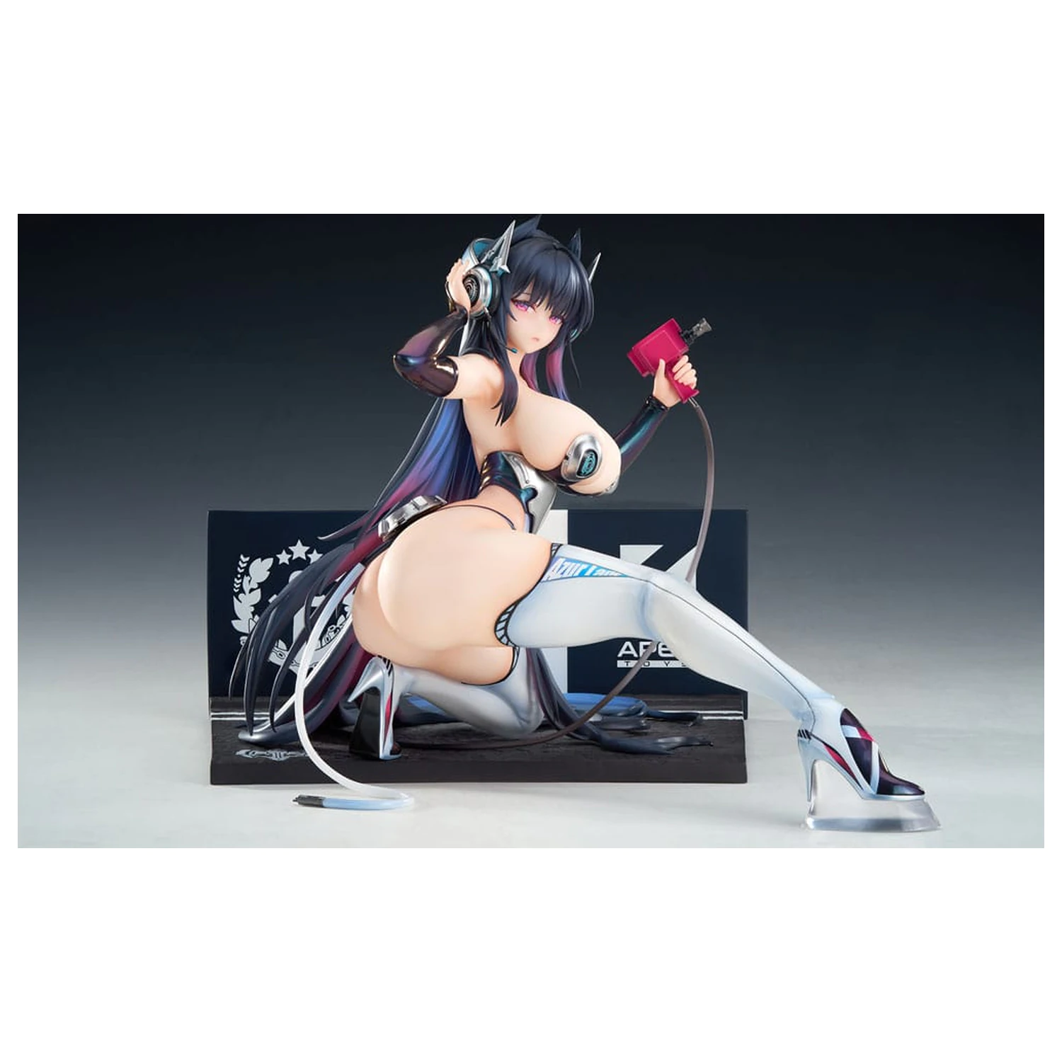 Azur Lane PVC Statue 1/7 Strasbourg Faerie of the Race Circuit Ver. 16 Zentimeter Produktfoto
