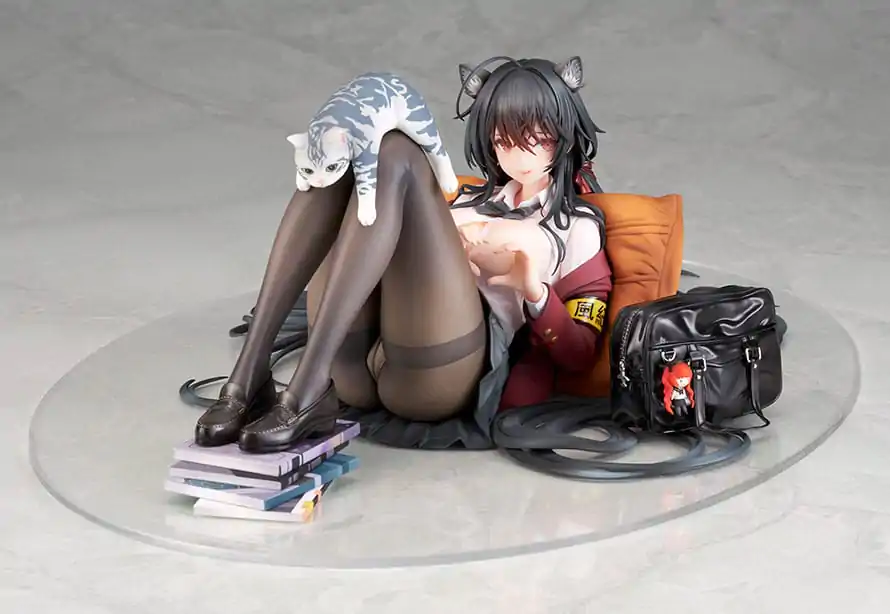 Azur Lane PVC Statue 1/7 Taiho Sweet Time After School Ver. 32 cm termékfotó